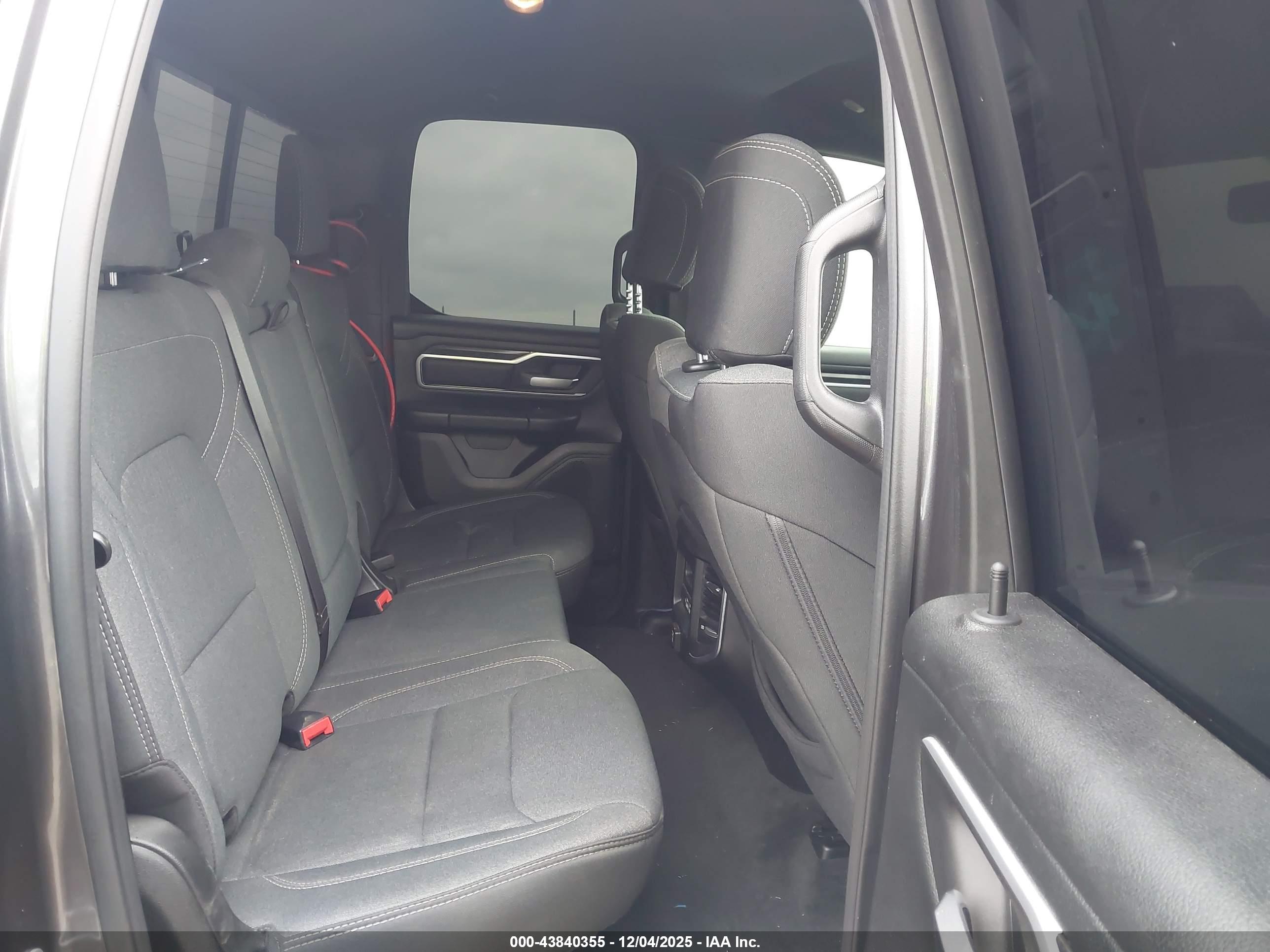RAM 1500 image 8