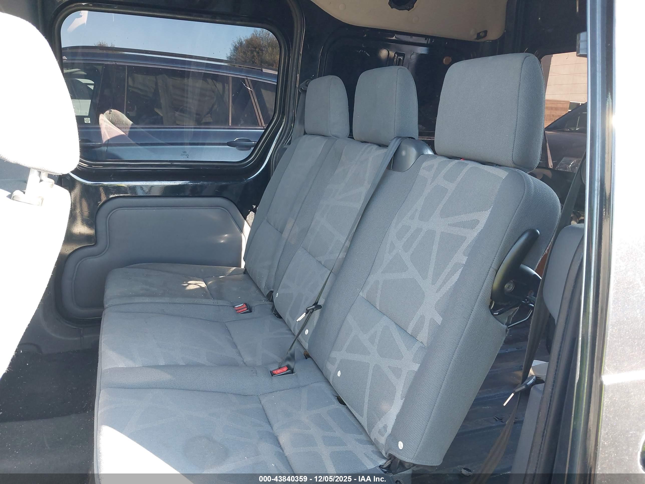 FORD TRANSIT image 8
