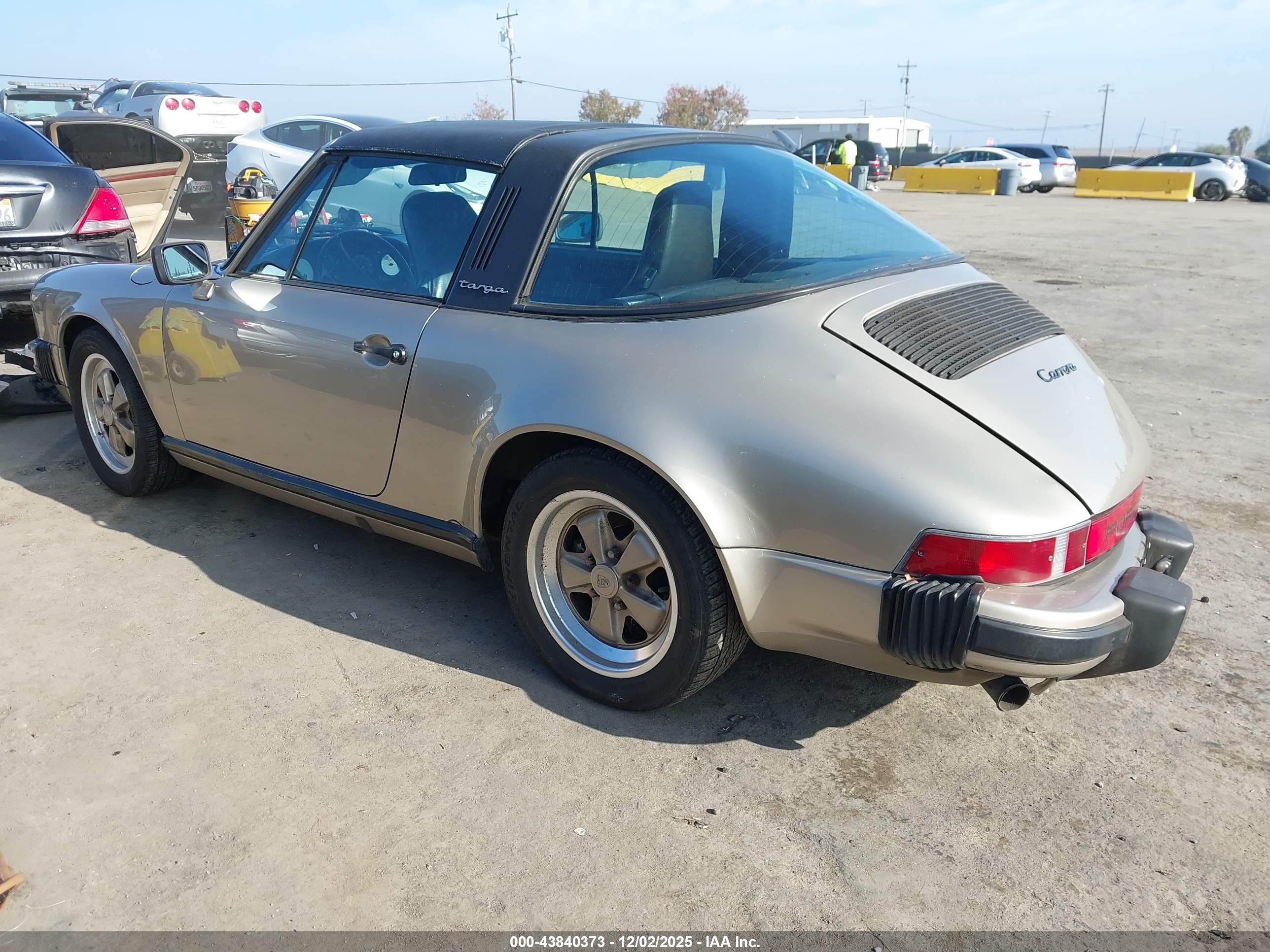 PORSCHE 911 image 3