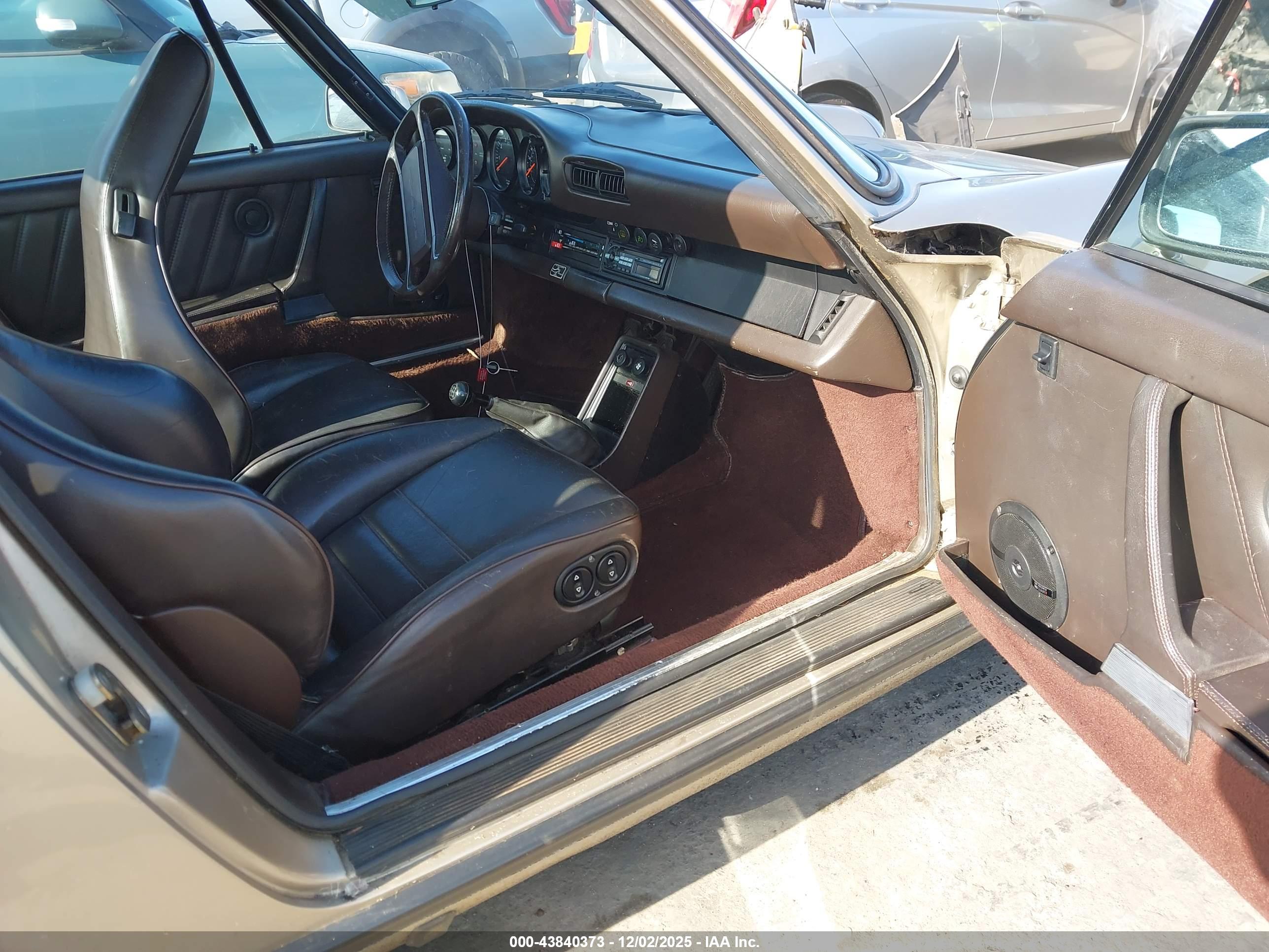 PORSCHE 911 image 5