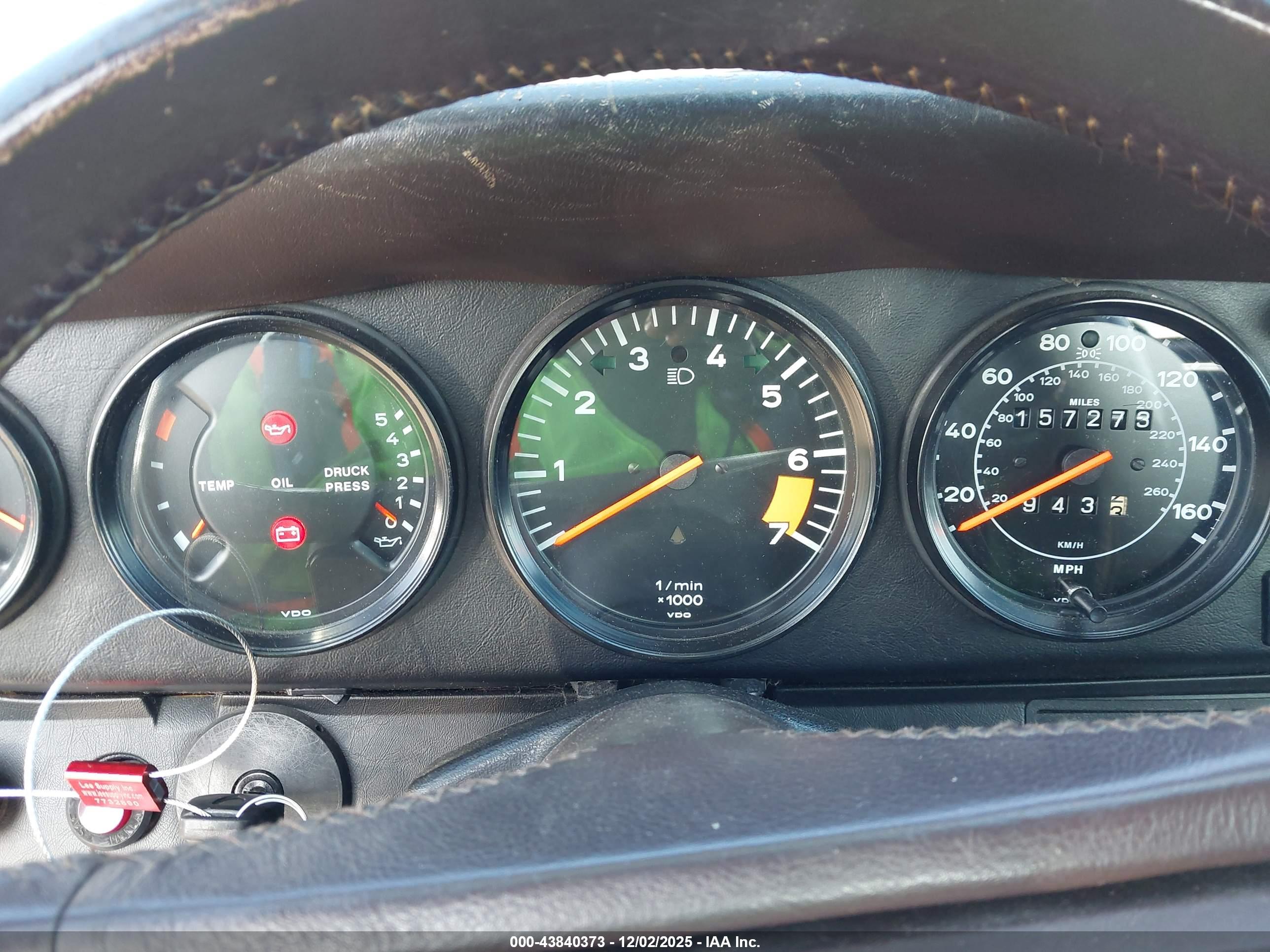 PORSCHE 911 image 7