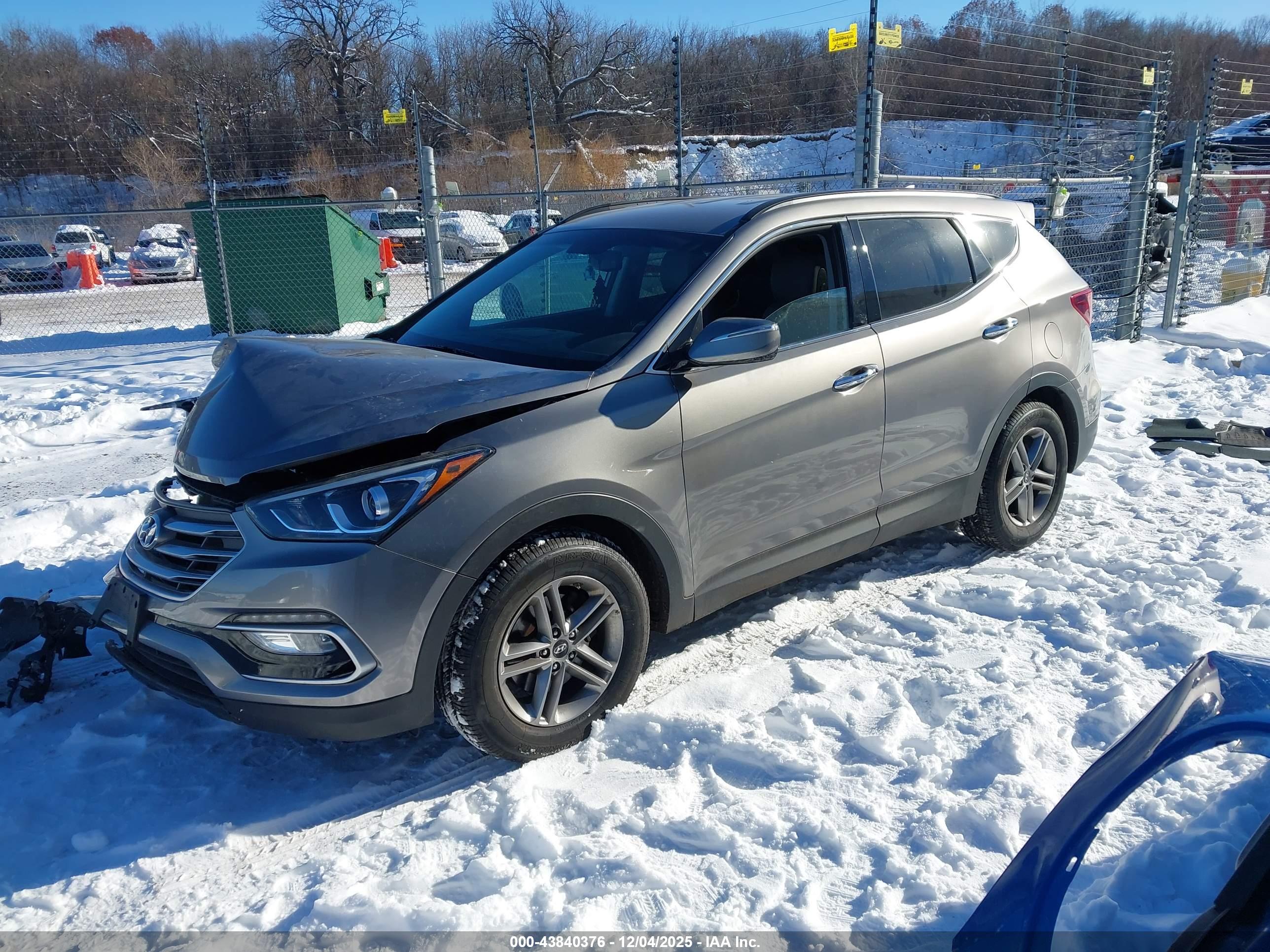 HYUNDAI SANTA image 2