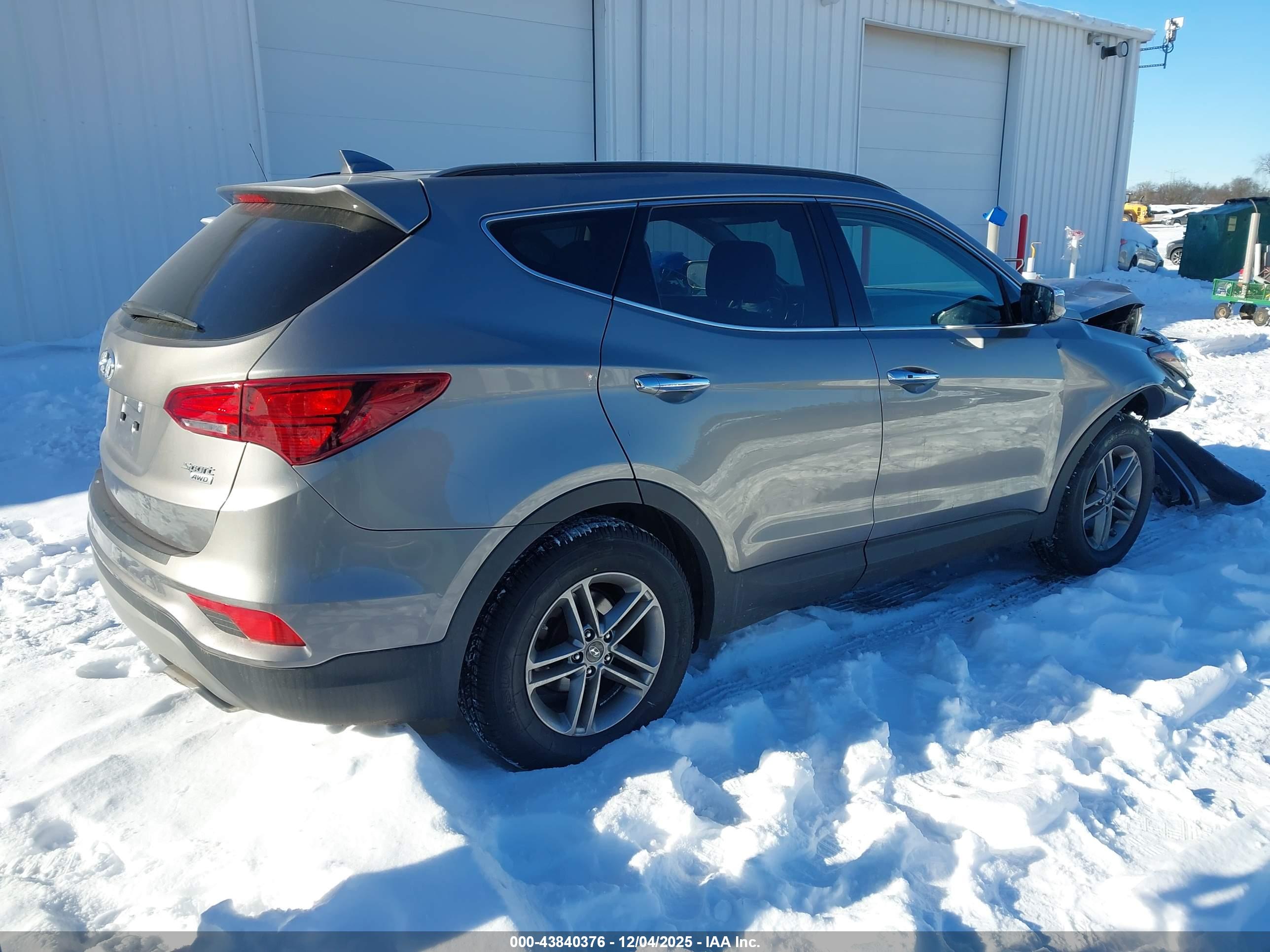 HYUNDAI SANTA image 4