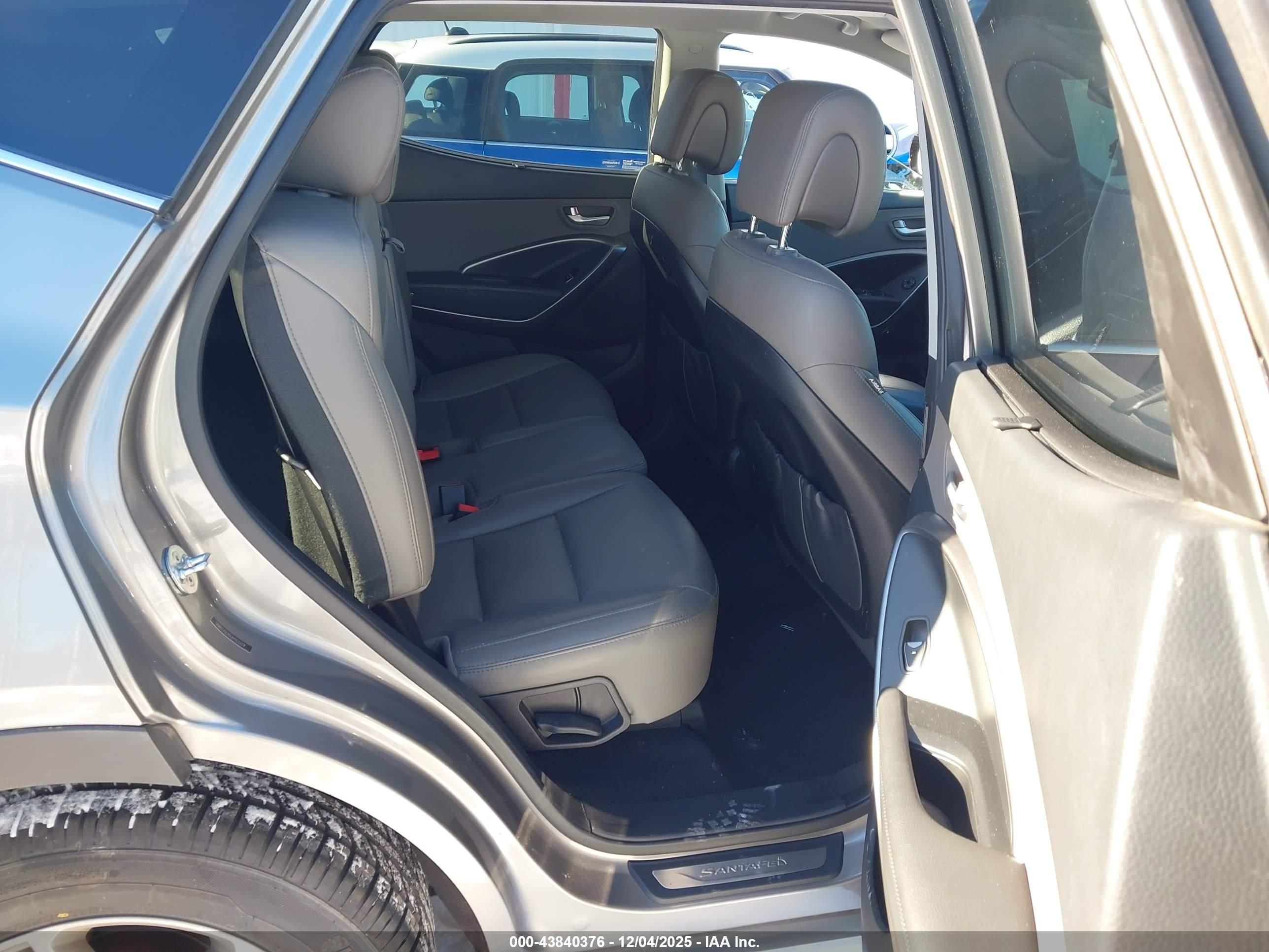 HYUNDAI SANTA image 8
