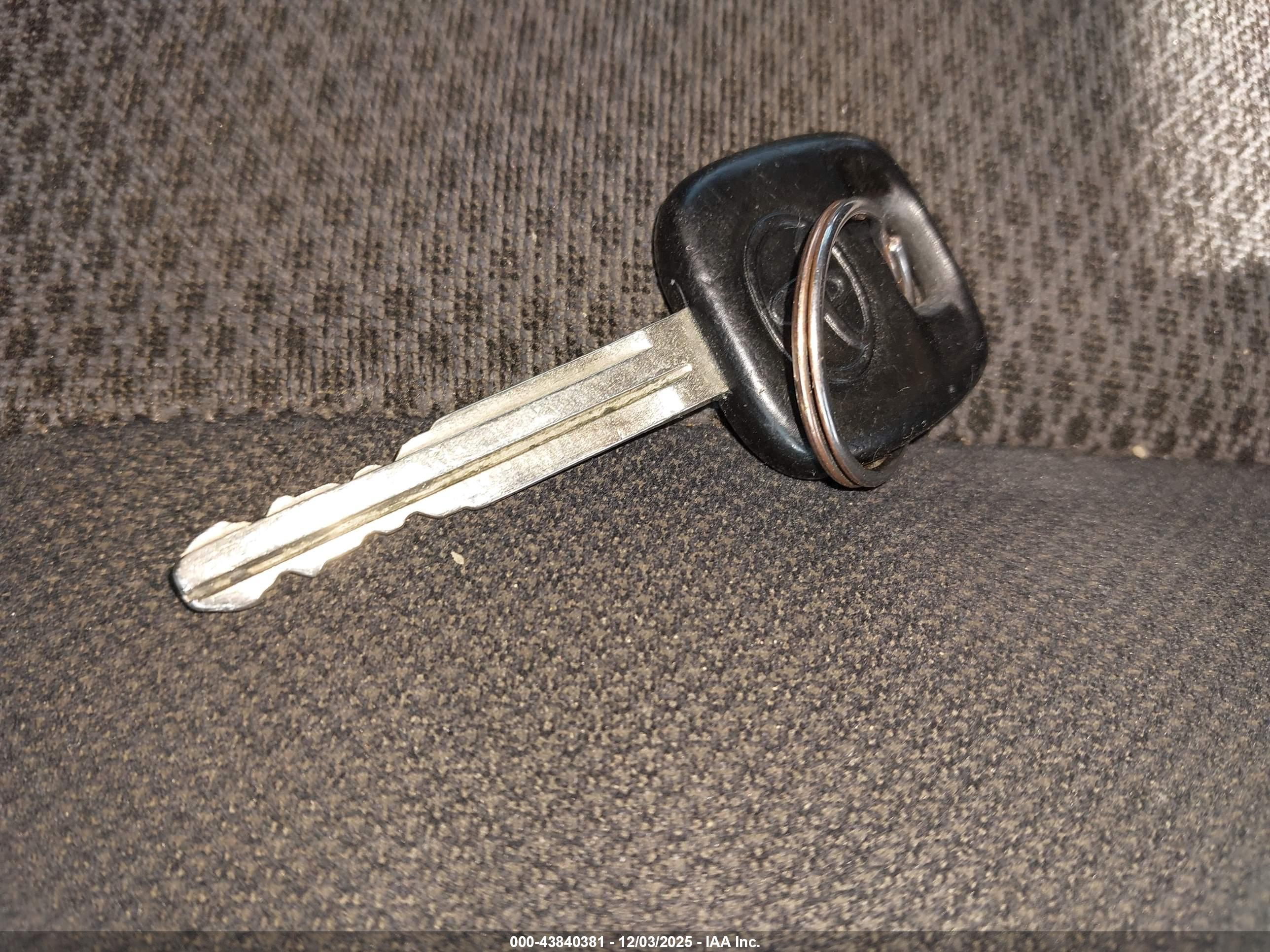 TOYOTA CAMRY image 11
