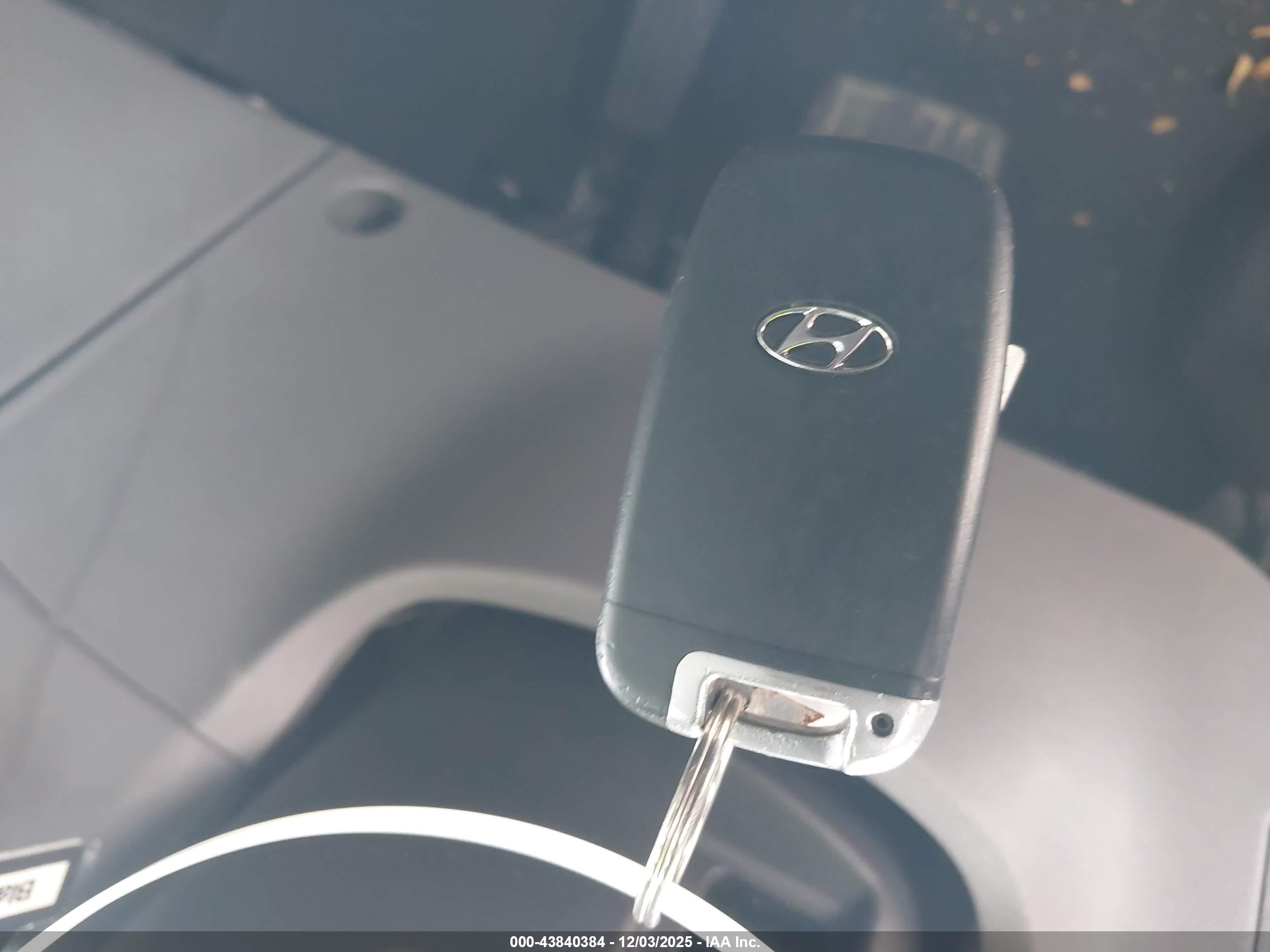 HYUNDAI SONATA image 11