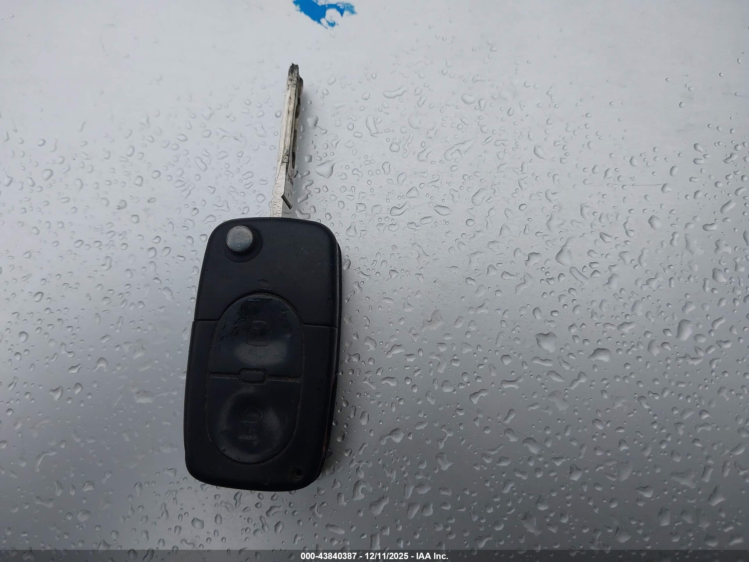 AUDI A4 image 11
