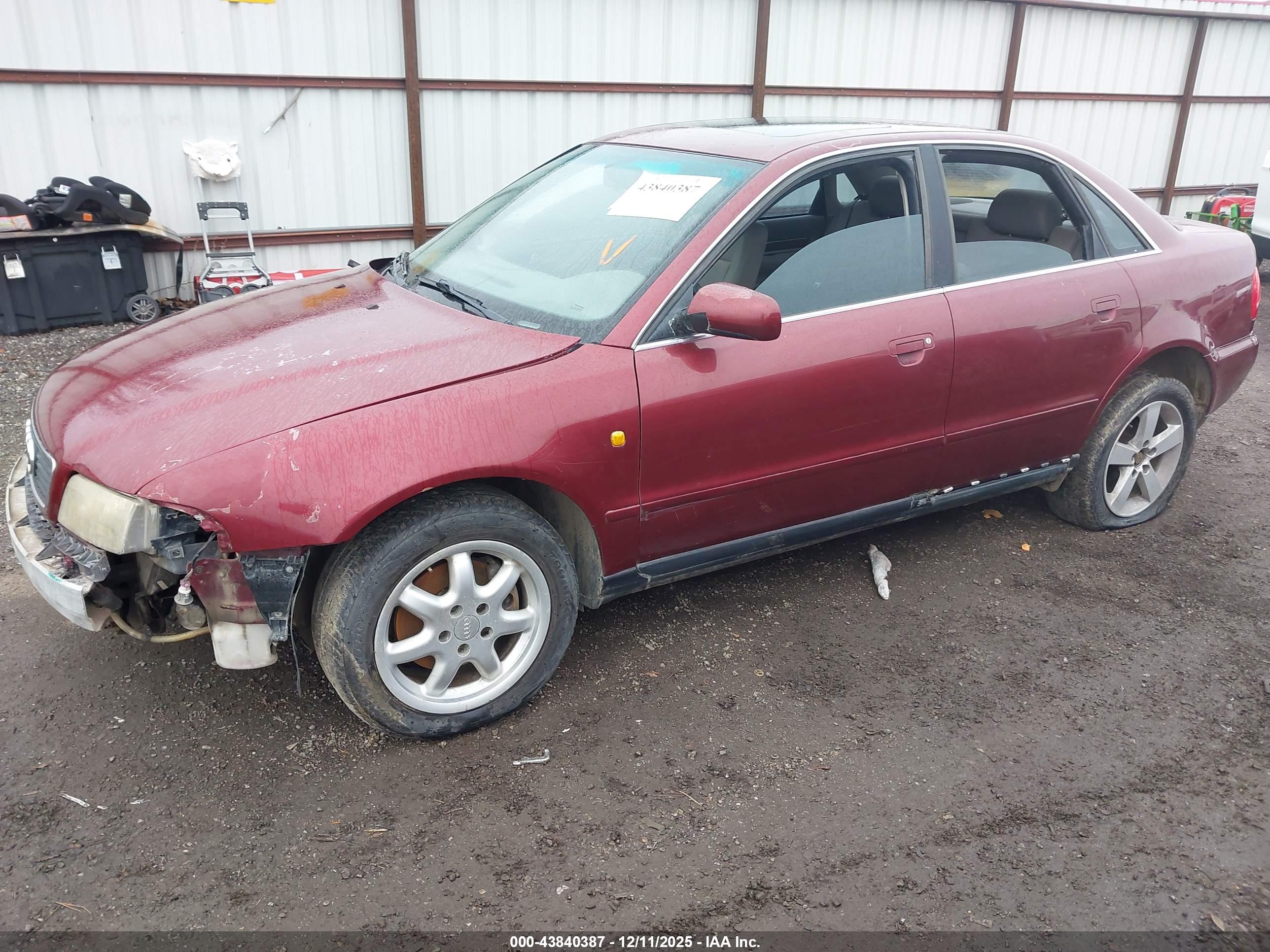 AUDI A4 image 2