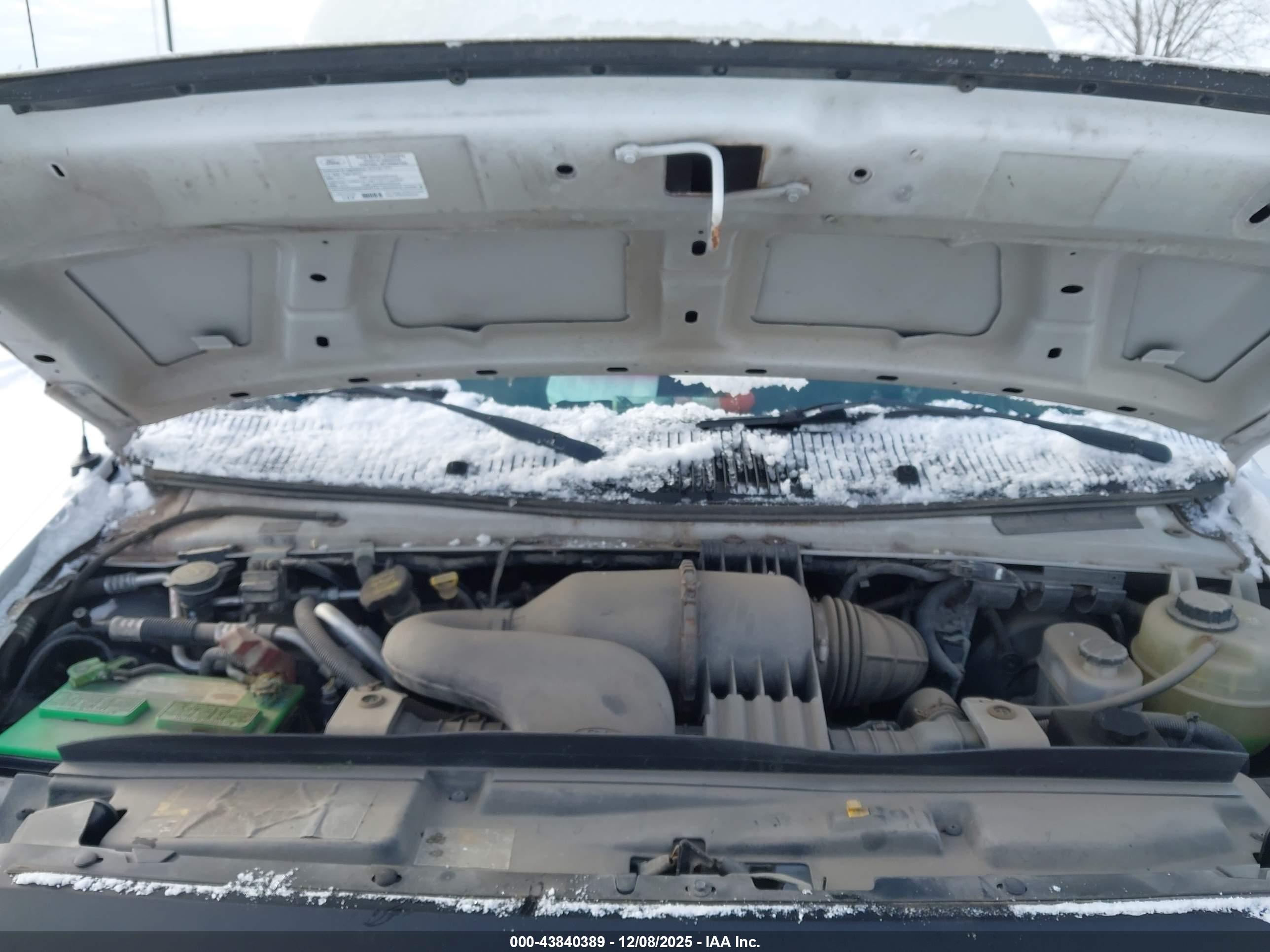 FORD E-250 image 10