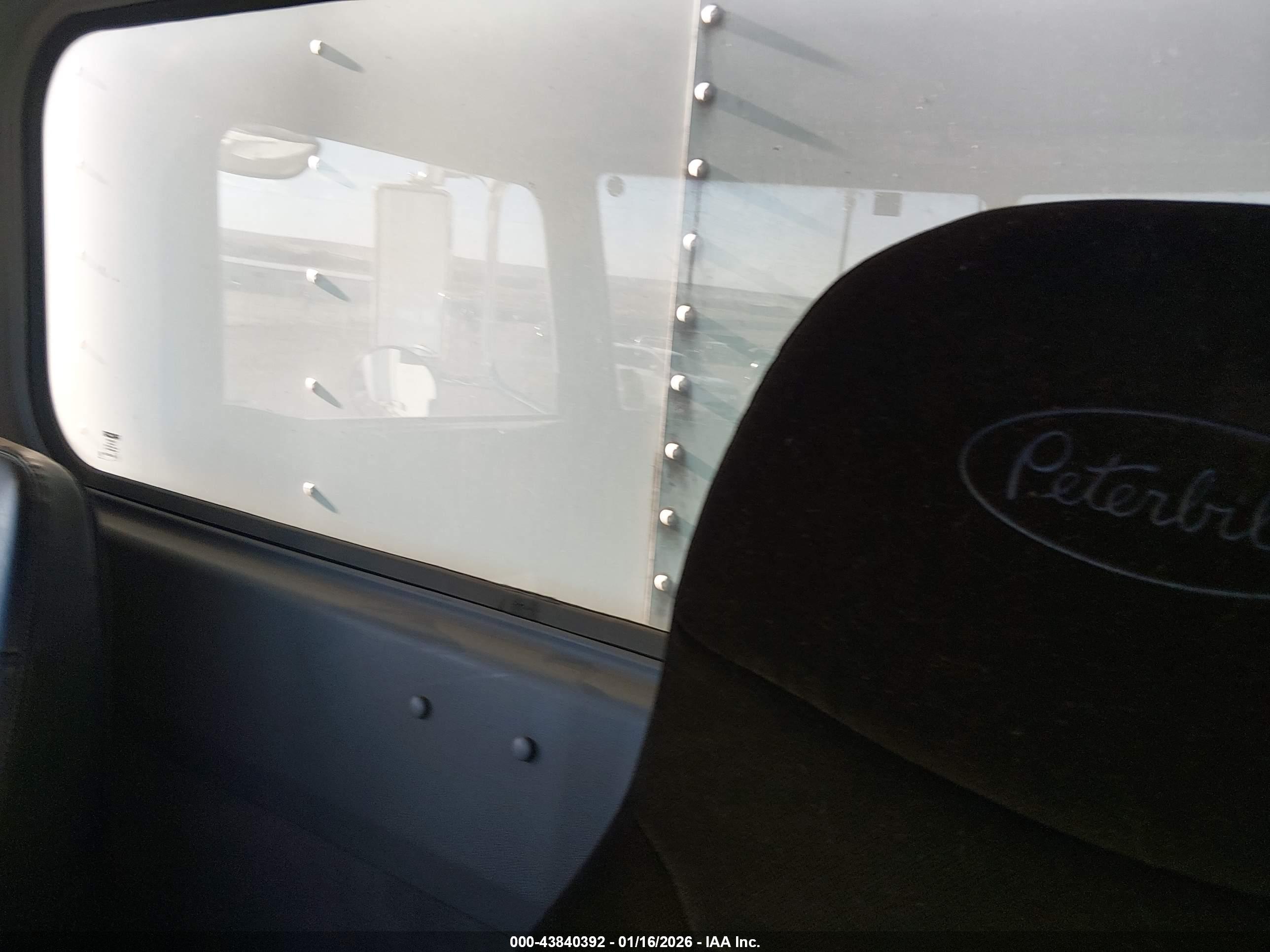 PETERBILT 335 image 7