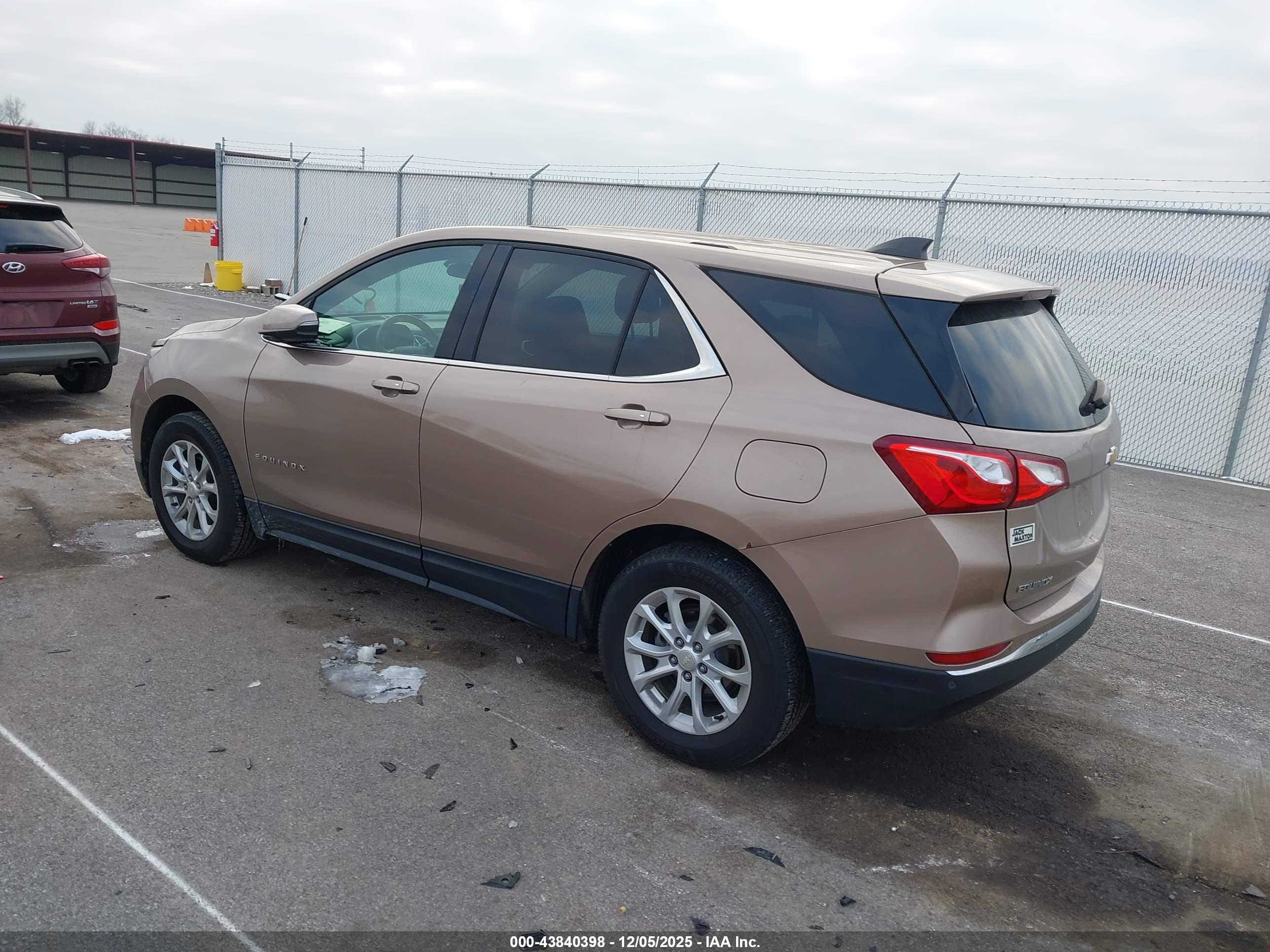 CHEVROLET EQUINOX image 3