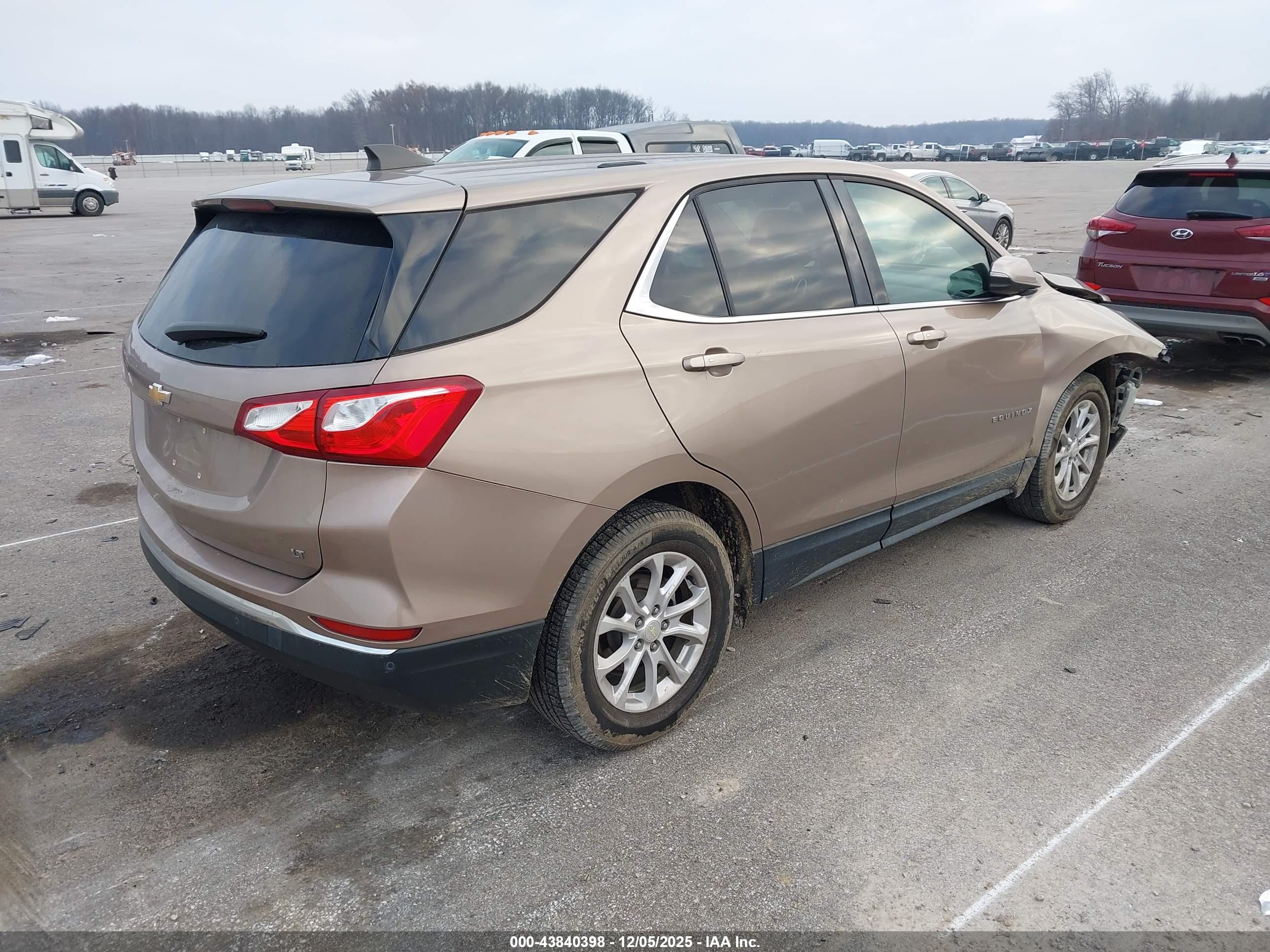 CHEVROLET EQUINOX image 4