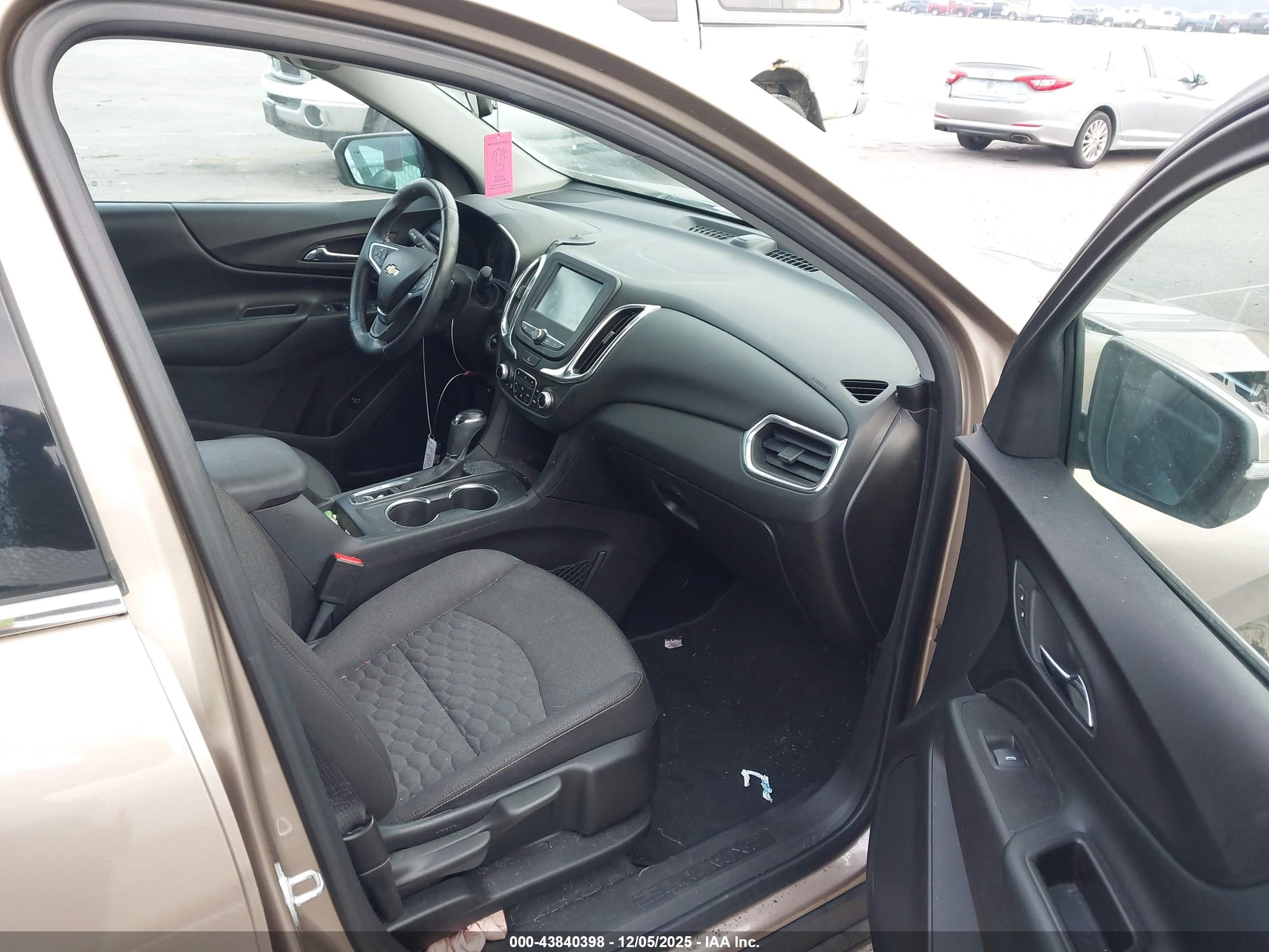 CHEVROLET EQUINOX image 5