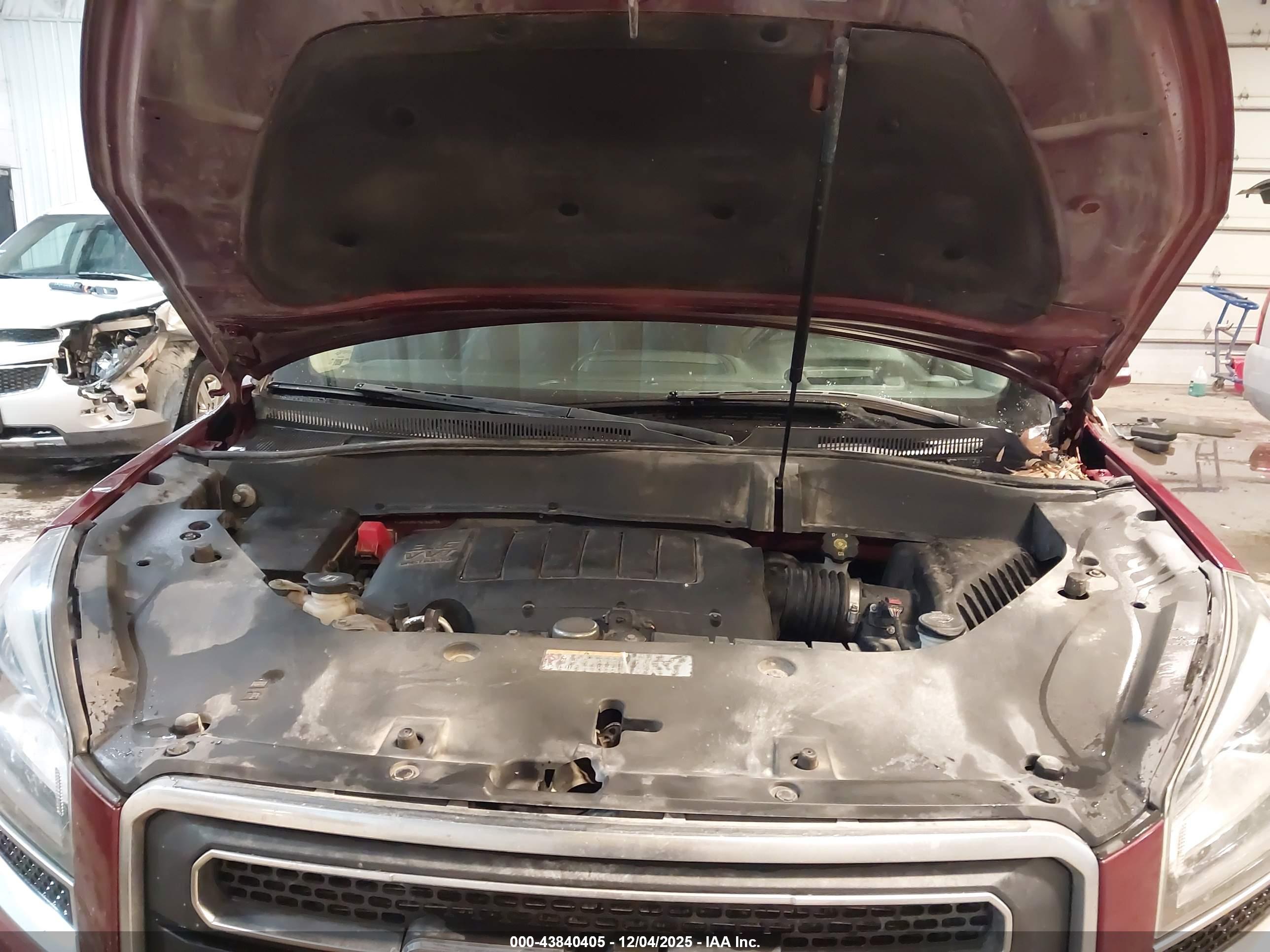 GMC ACADIA image 10