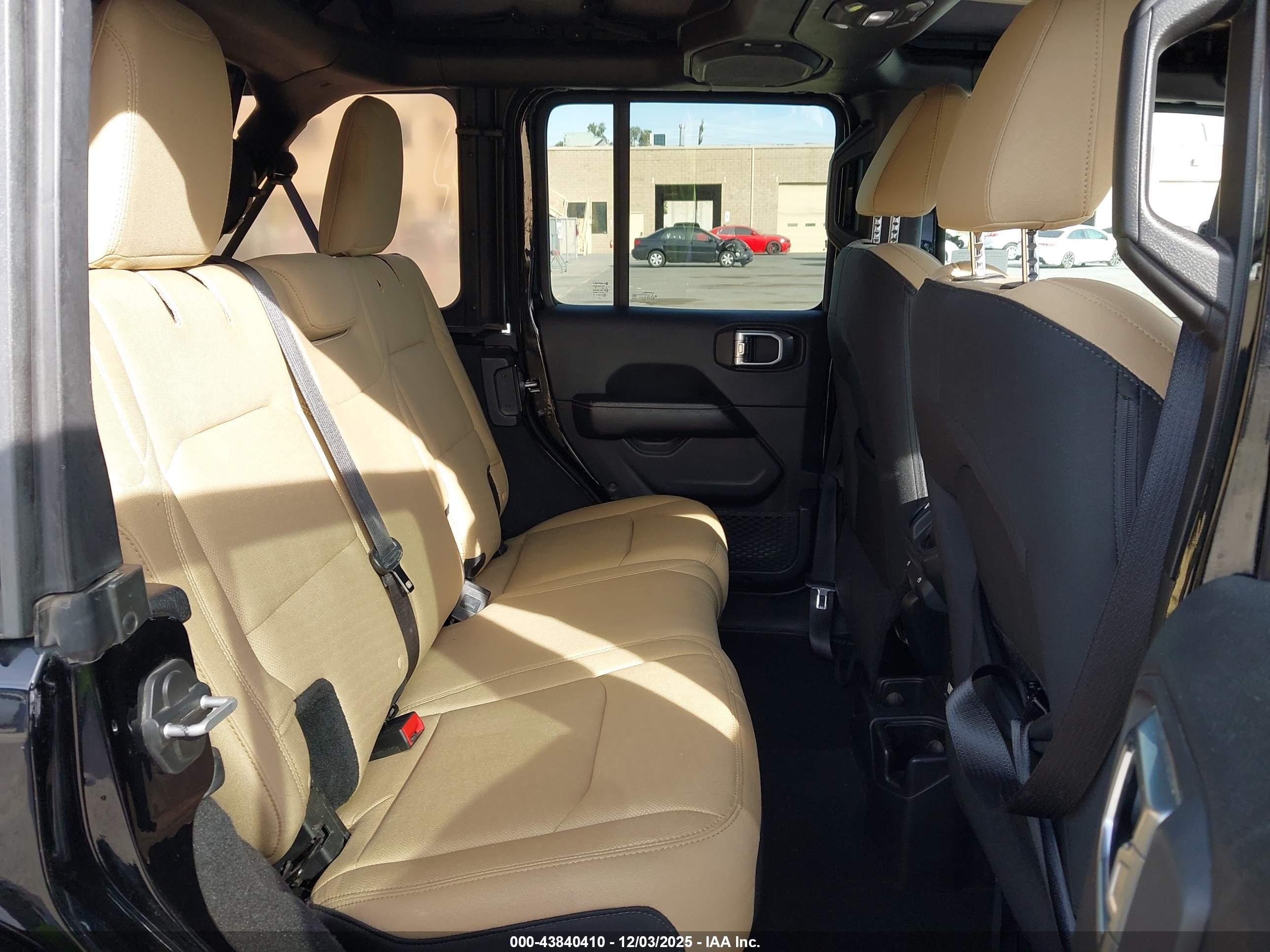 JEEP WRANGLER image 8