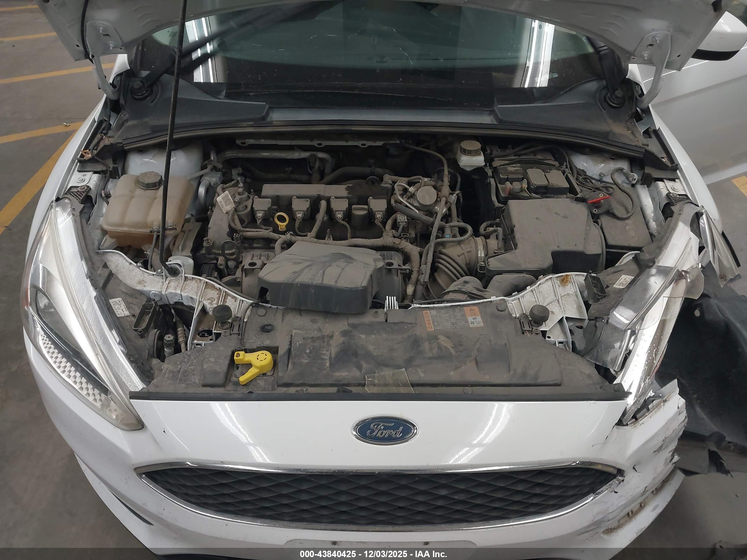 FORD FOCUS image 10