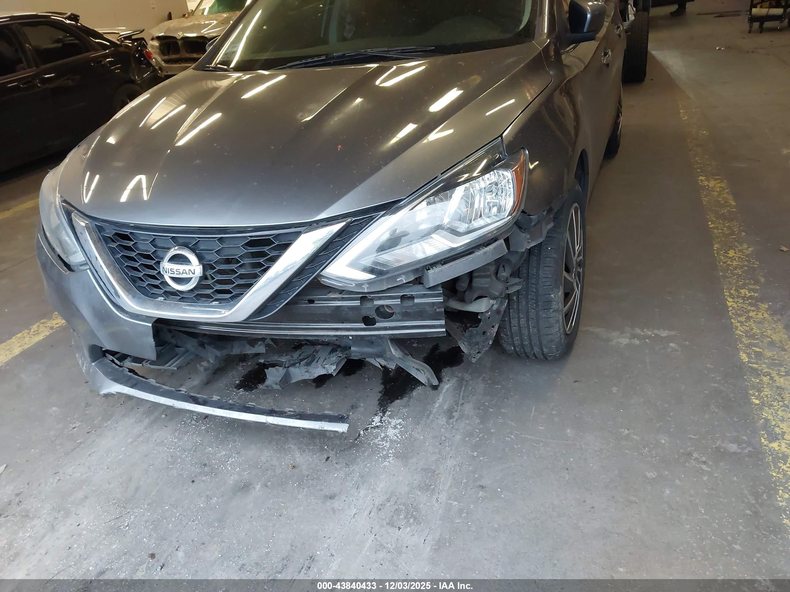NISSAN SENTRA image 6