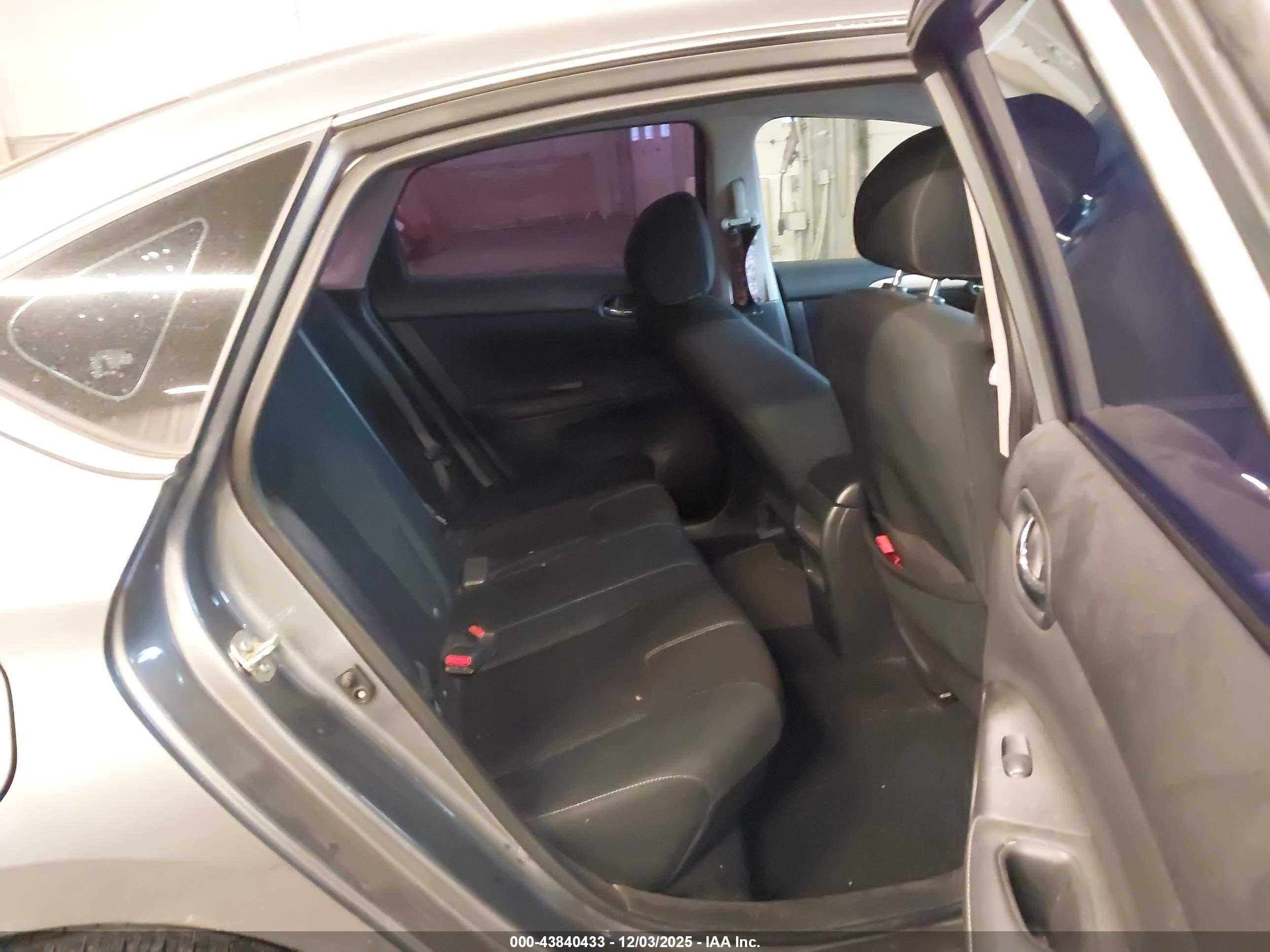 NISSAN SENTRA image 8