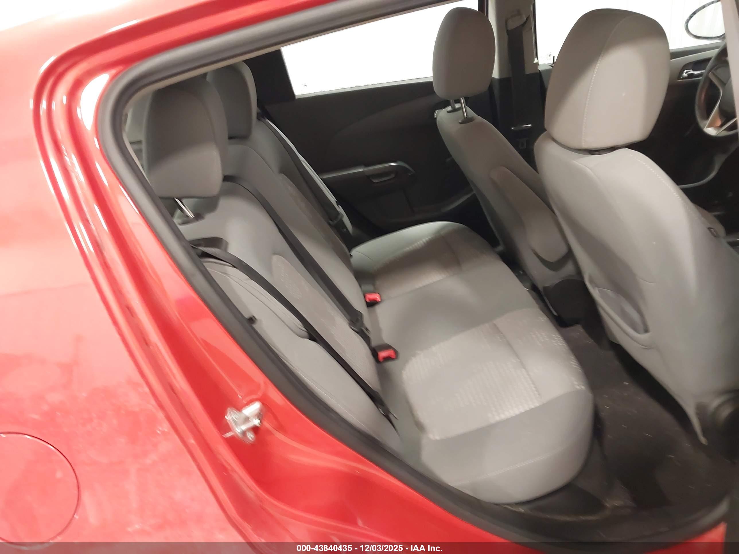 CHEVROLET SONIC image 8