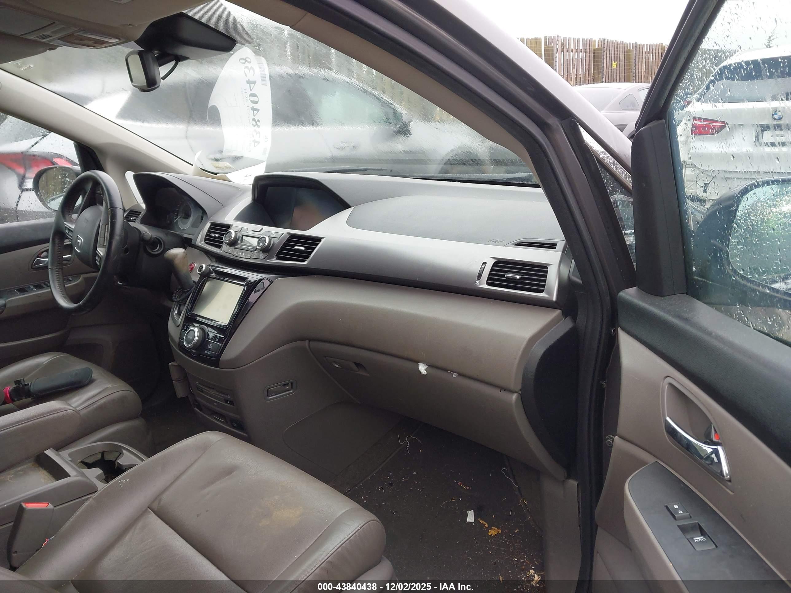 HONDA ODYSSEY image 5