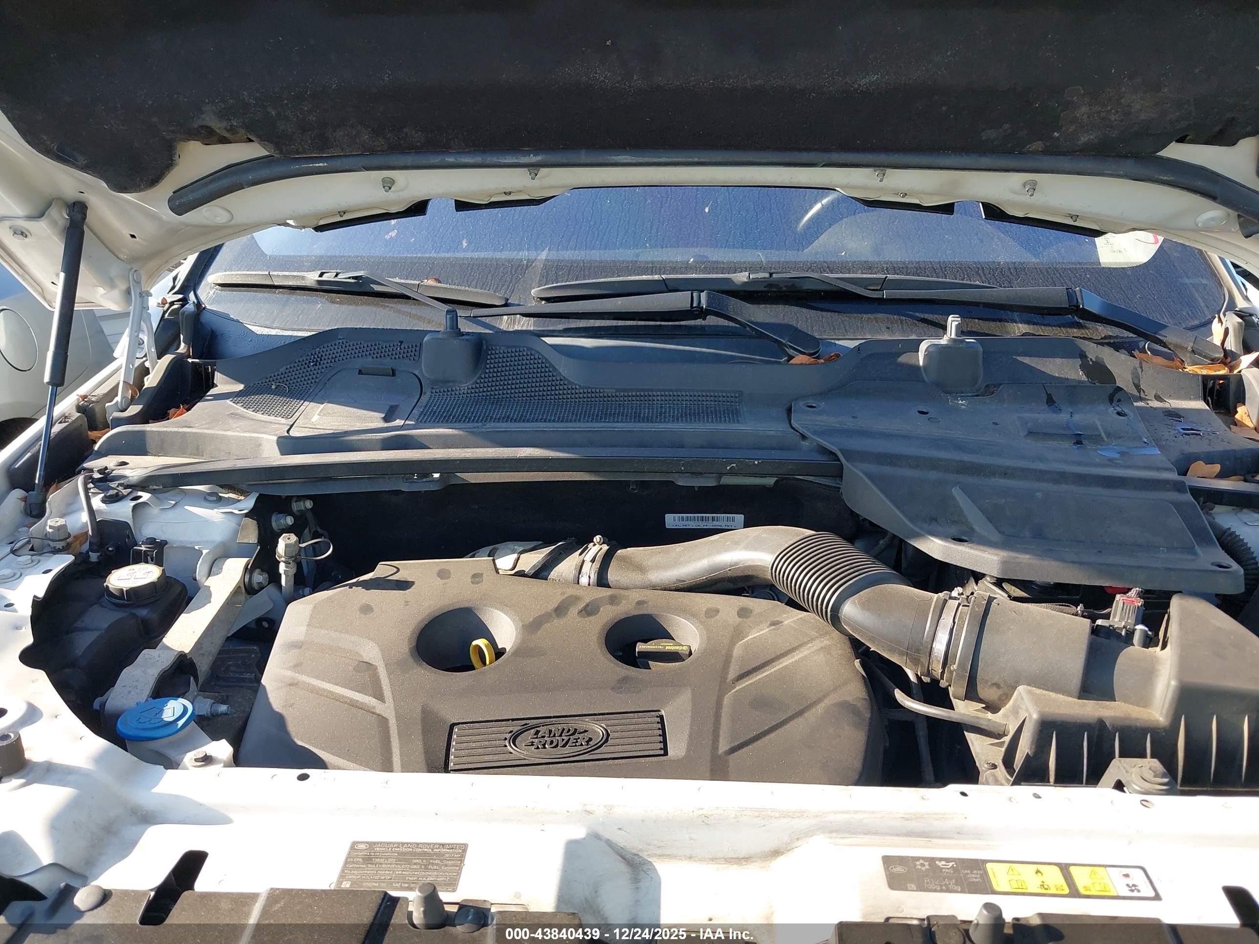 LAND ROVER image 10