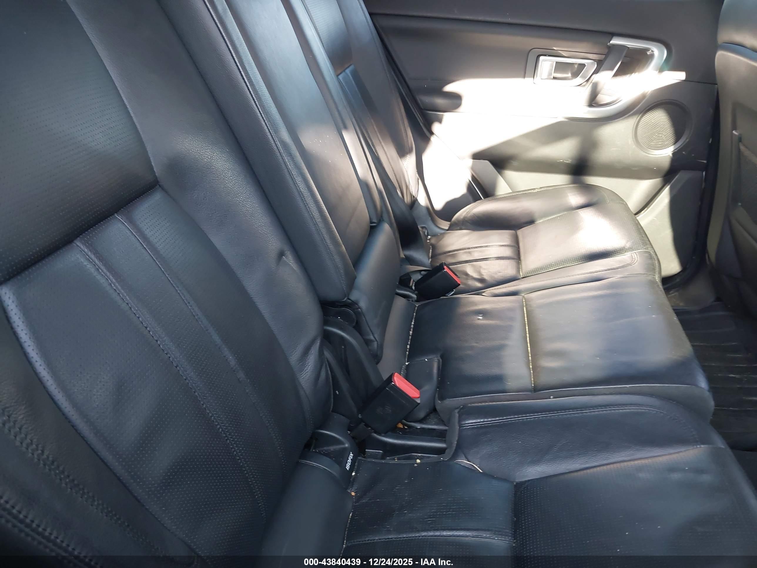 LAND ROVER image 8
