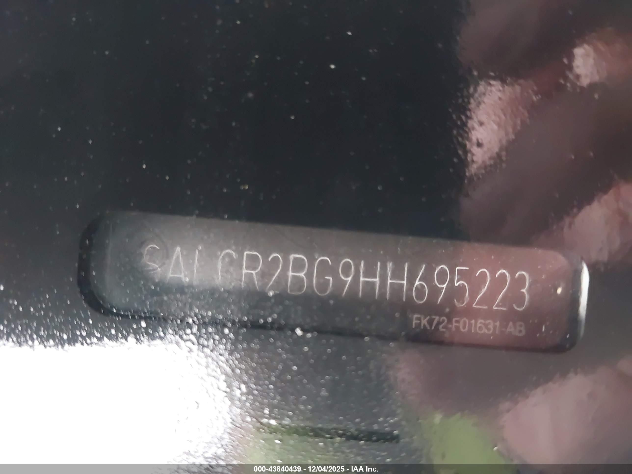 LAND ROVER image 9