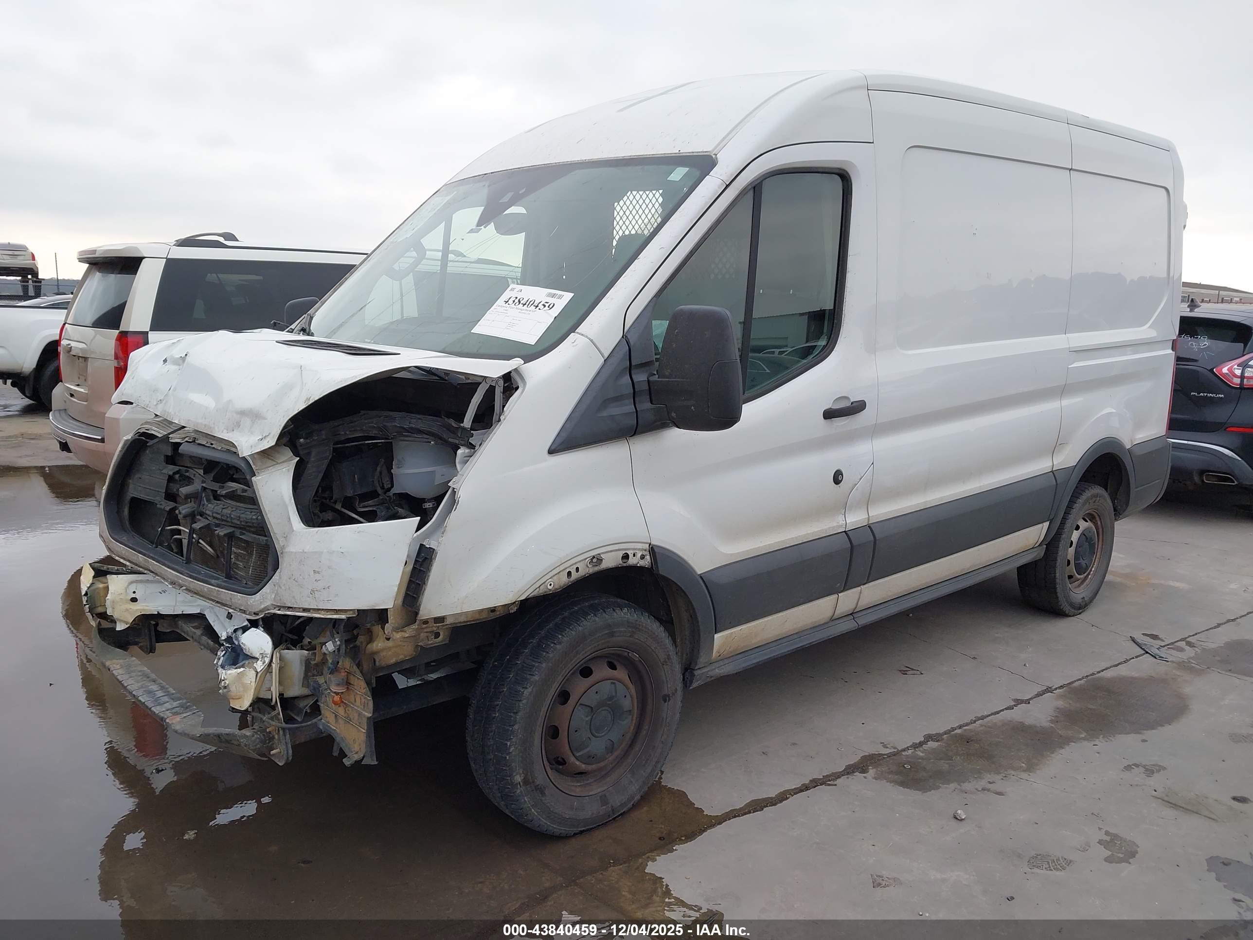 FORD TRANSIT-250 image 2