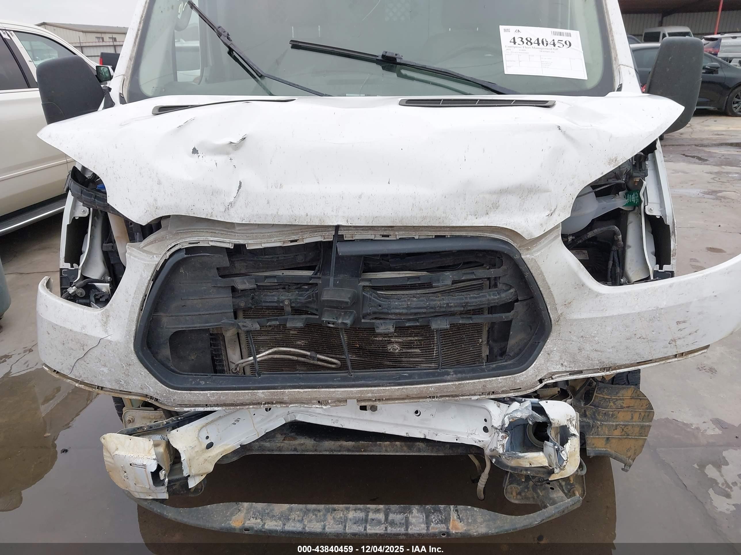 FORD TRANSIT-250 image 6