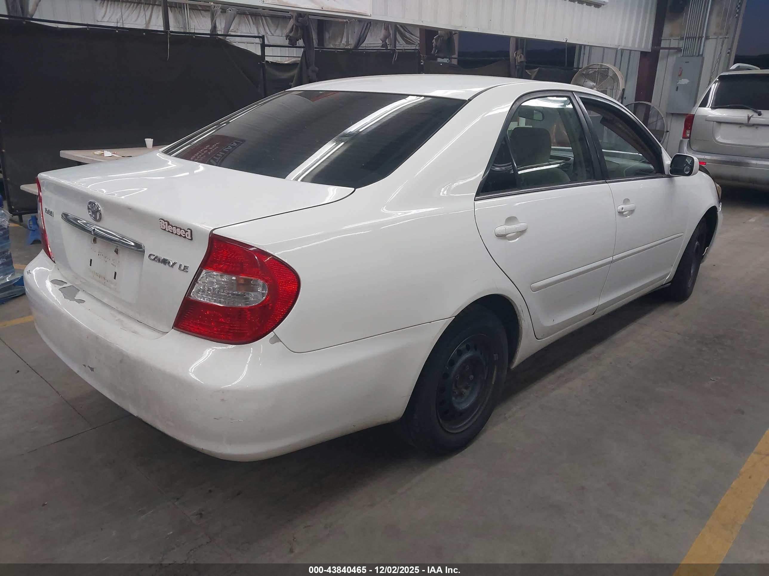 TOYOTA CAMRY image 4