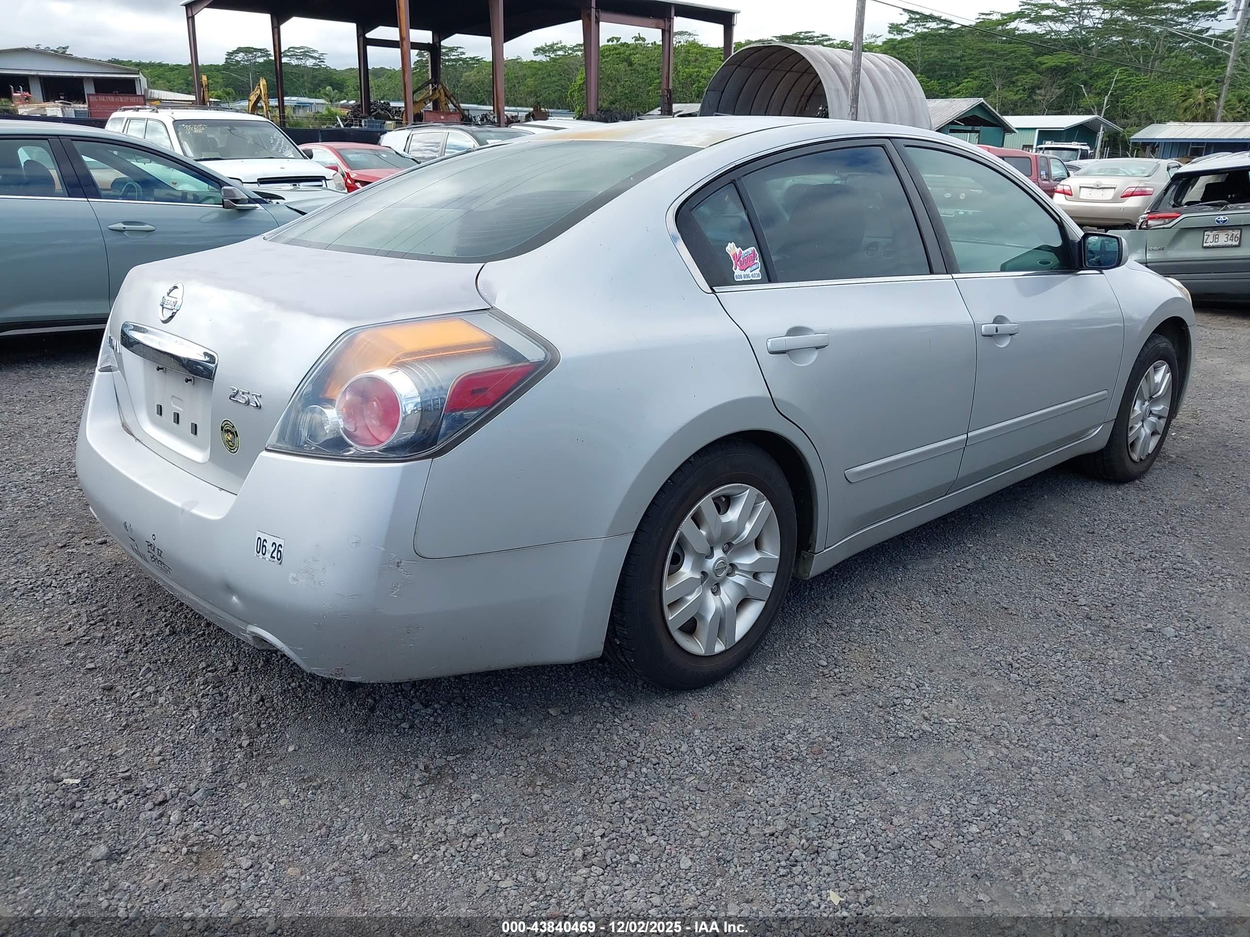 NISSAN ALTIMA image 4