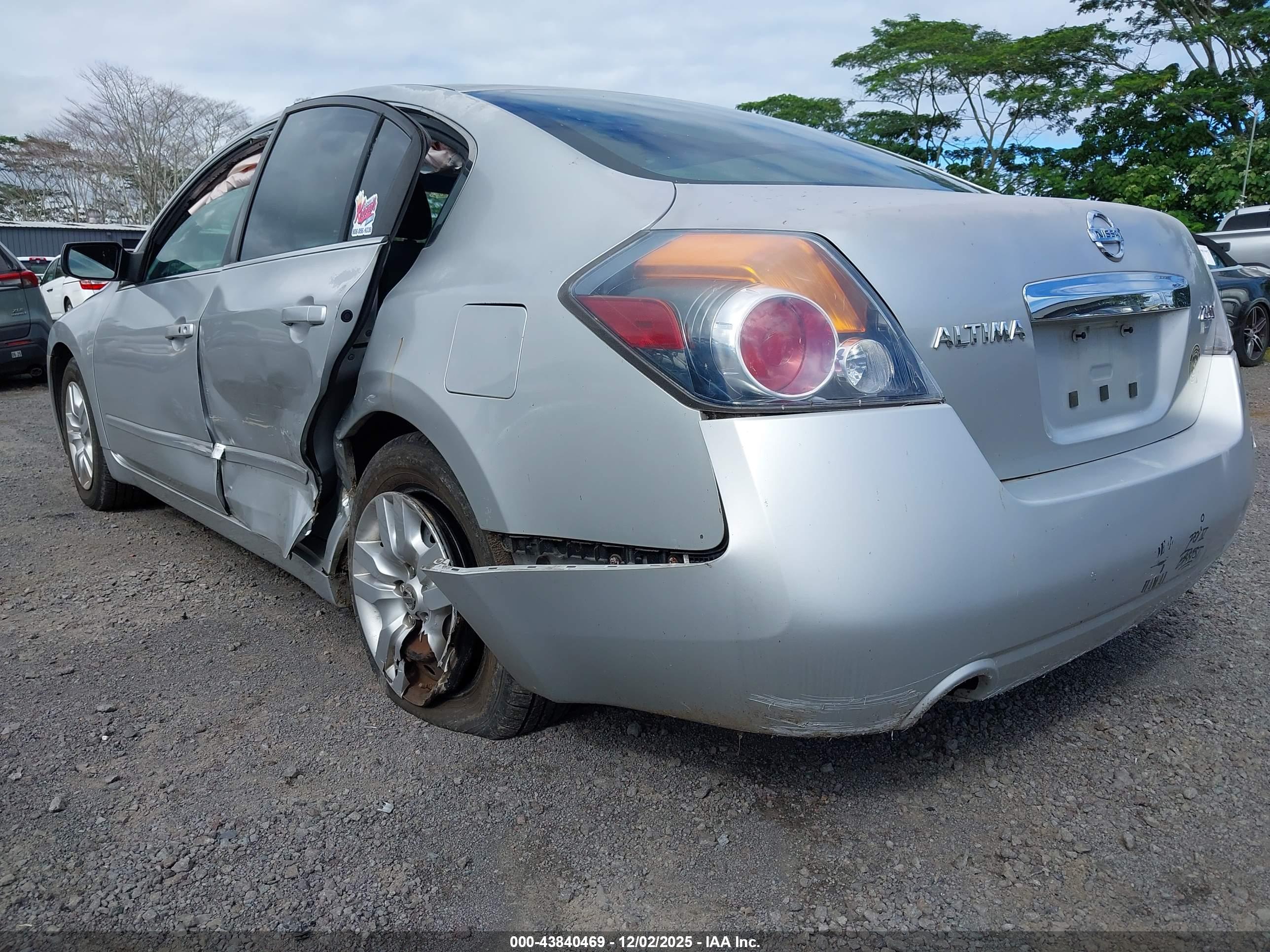 NISSAN ALTIMA image 6