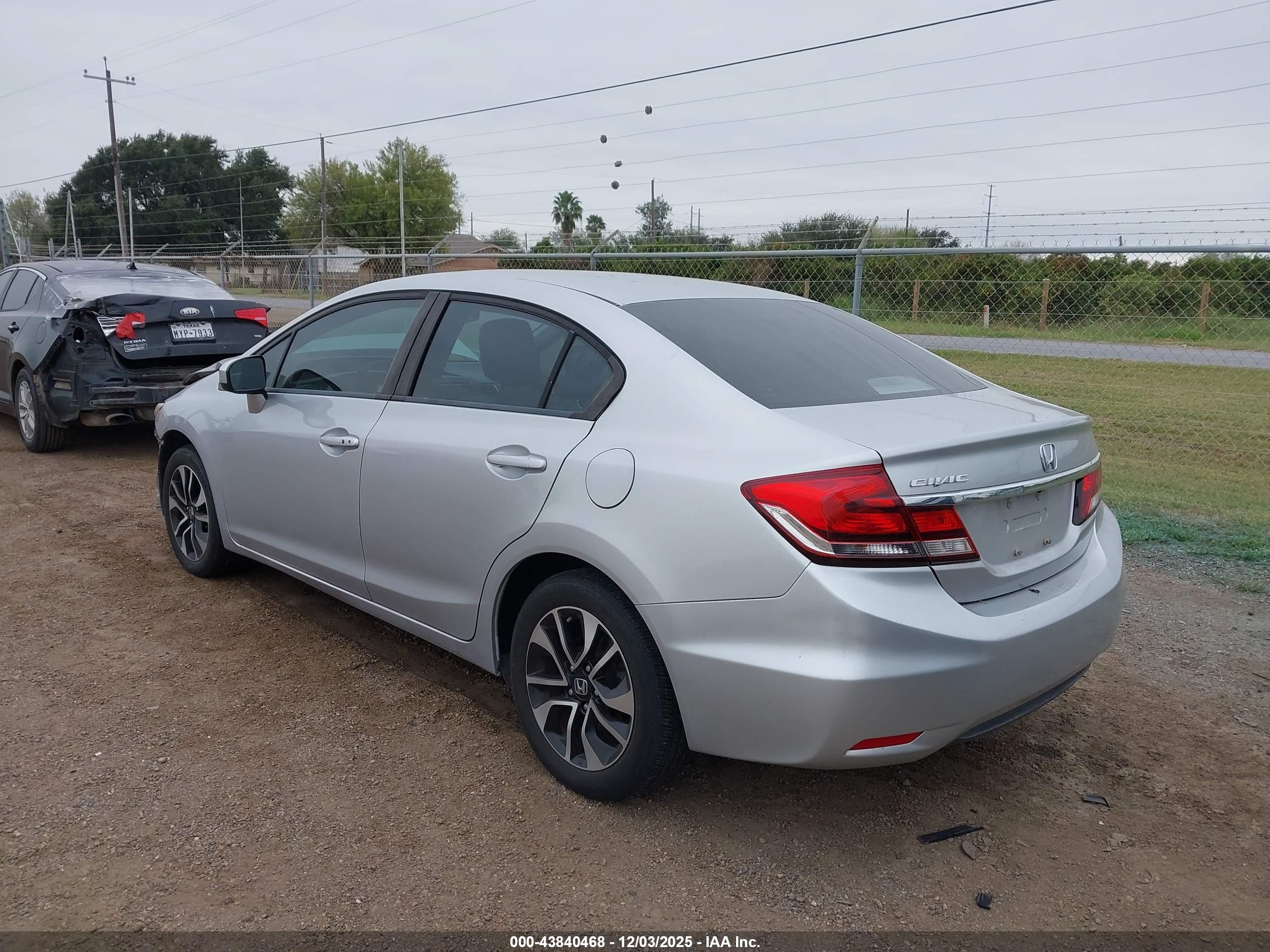 HONDA CIVIC image 3