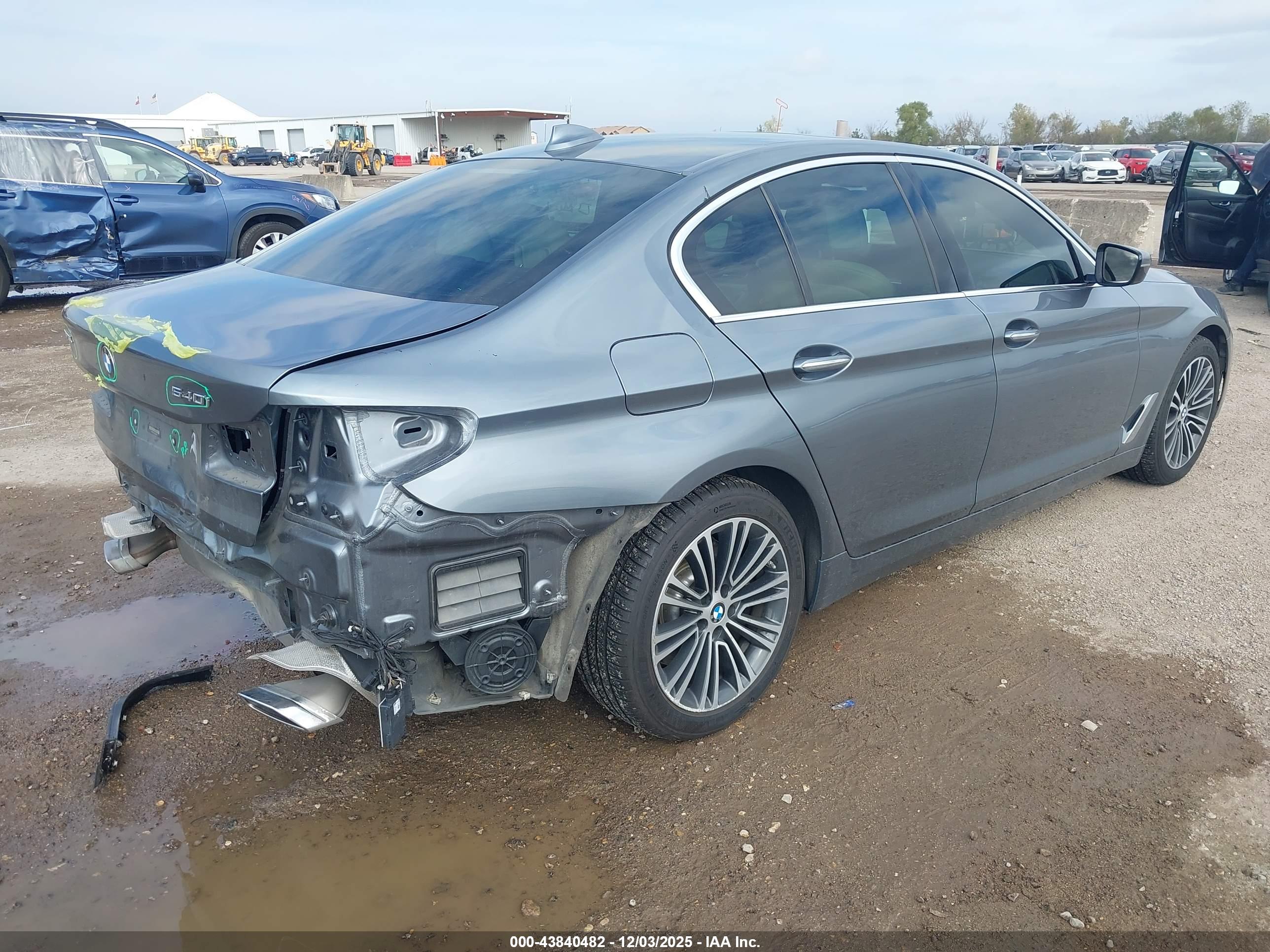 BMW 540I image 4
