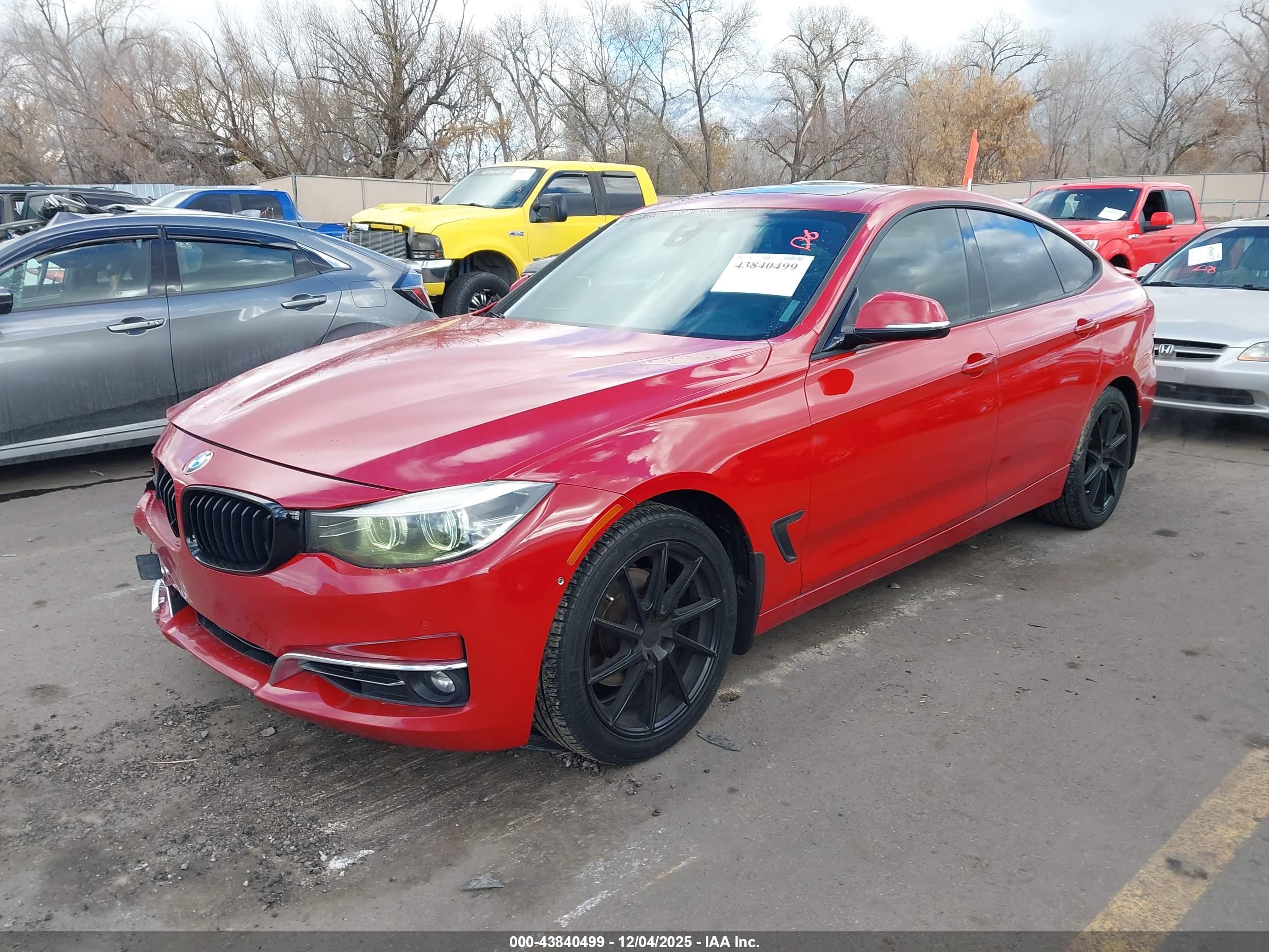 BMW 330I image 2