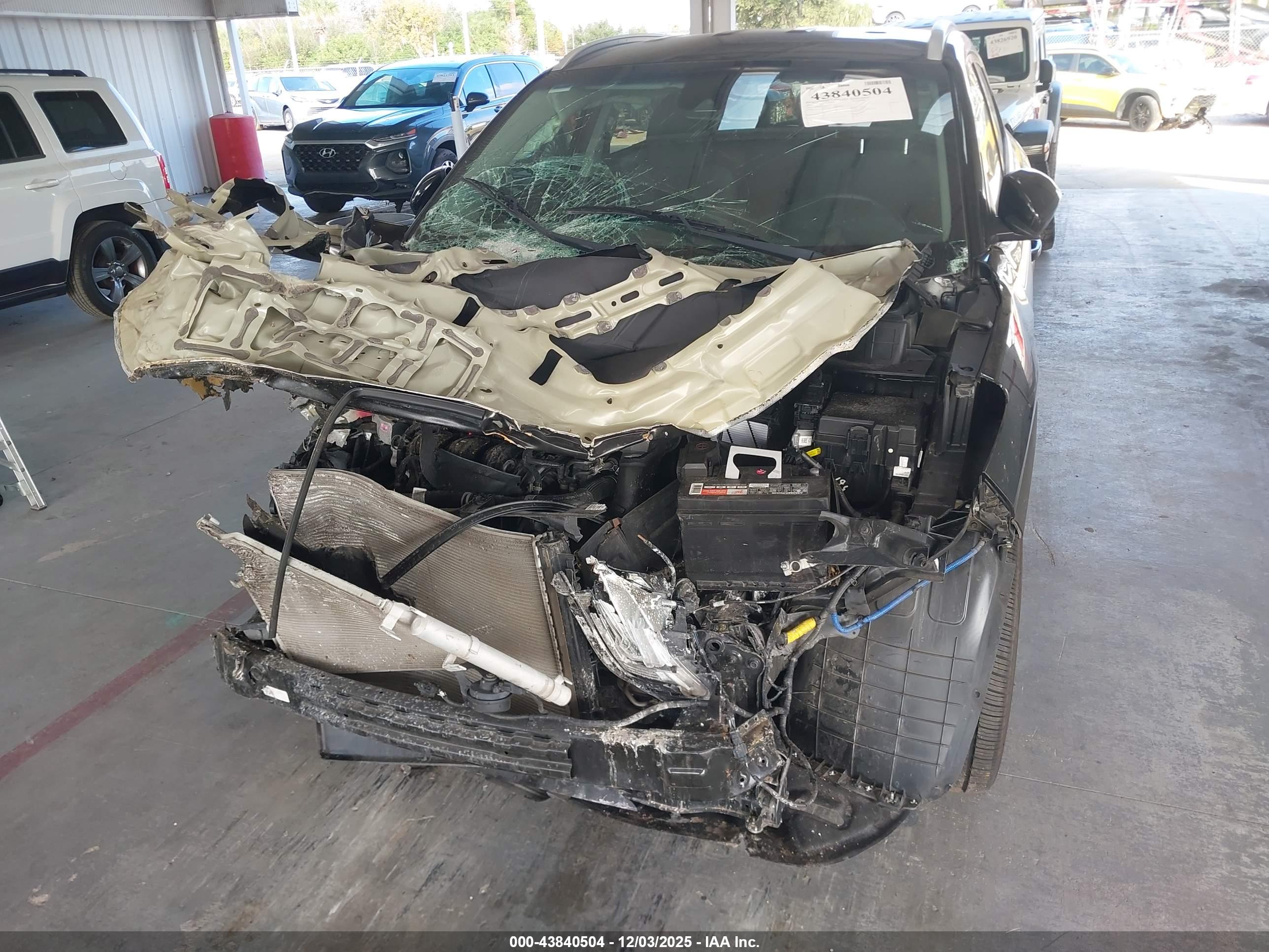 HYUNDAI TUCSON image 6