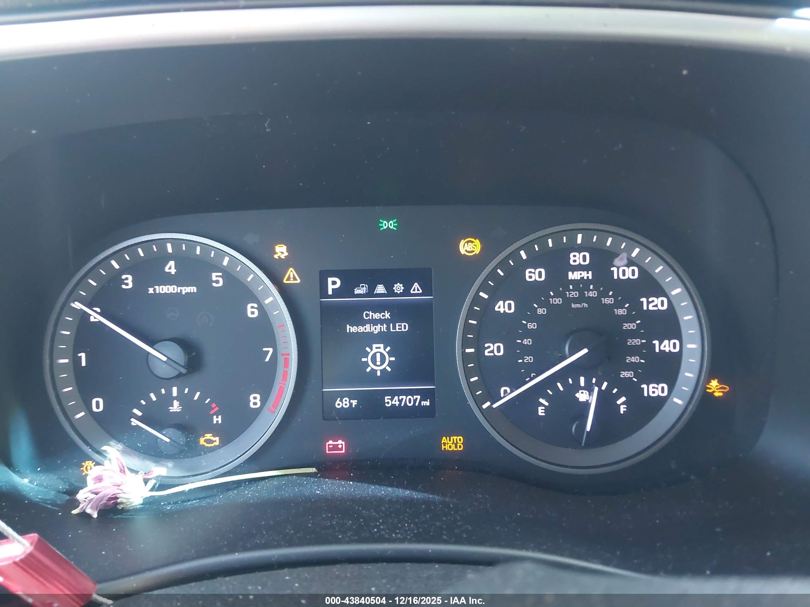 HYUNDAI TUCSON image 7
