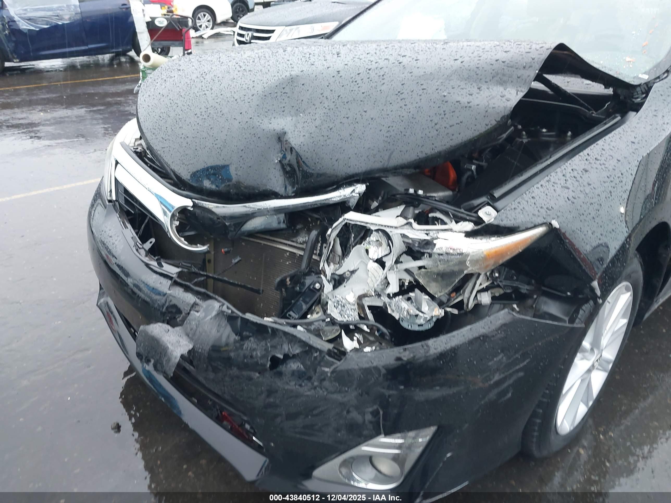 TOYOTA CAMRY image 6