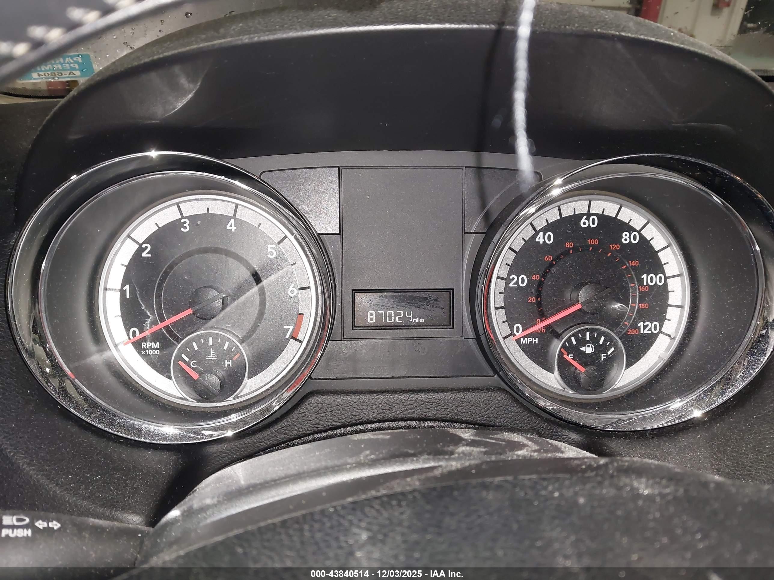 DODGE GRAND image 7