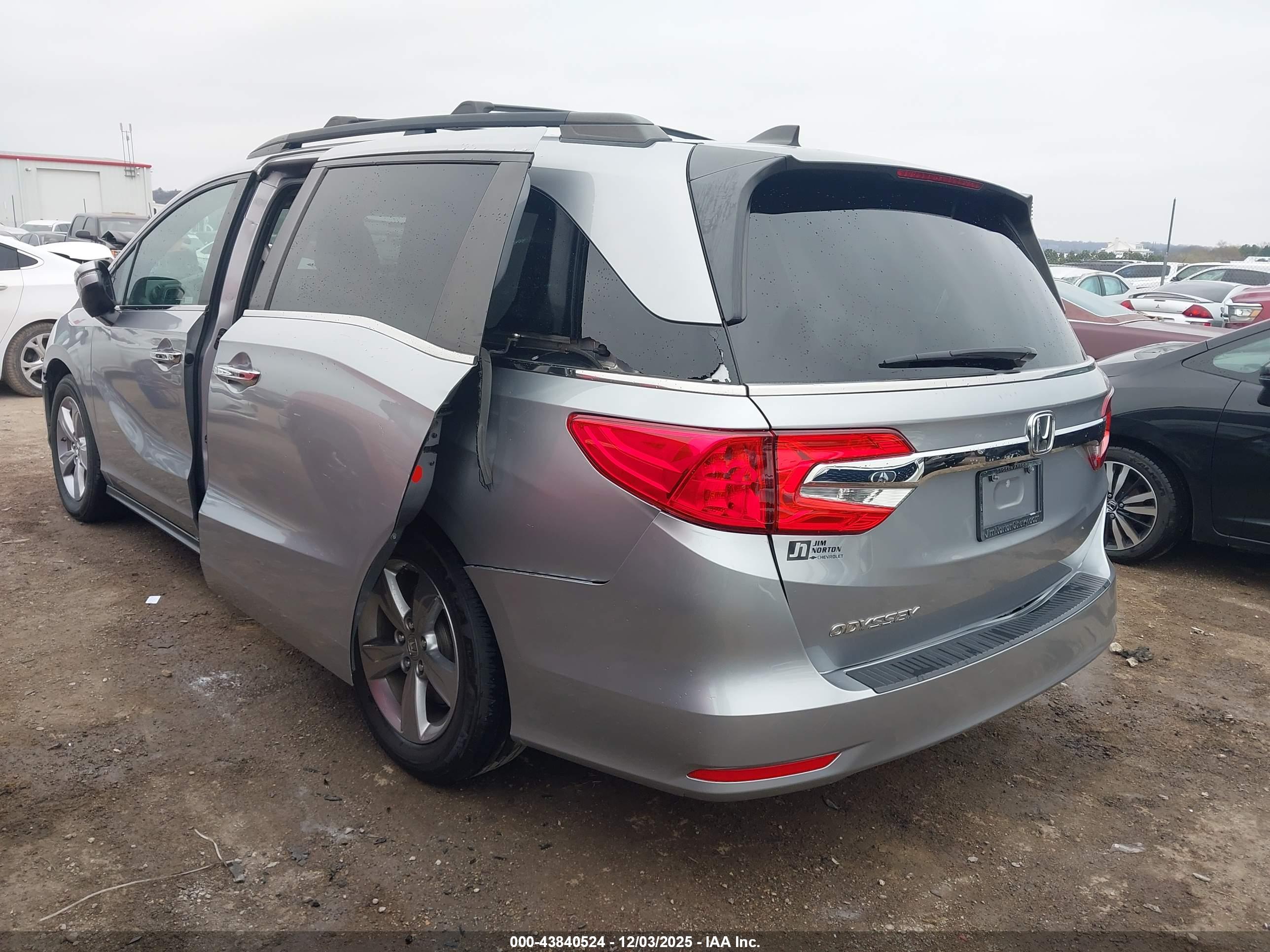 HONDA ODYSSEY image 3