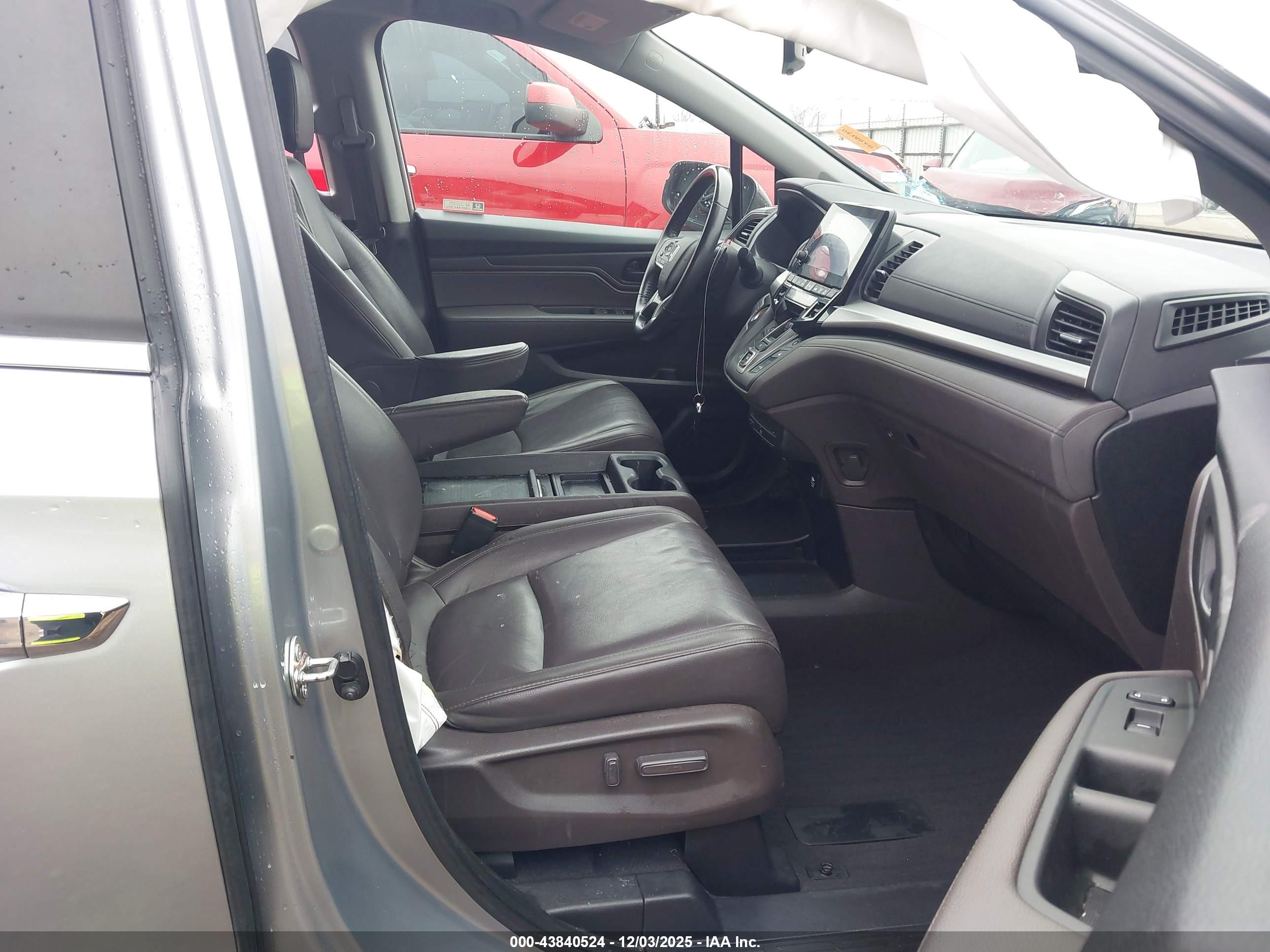 HONDA ODYSSEY image 5