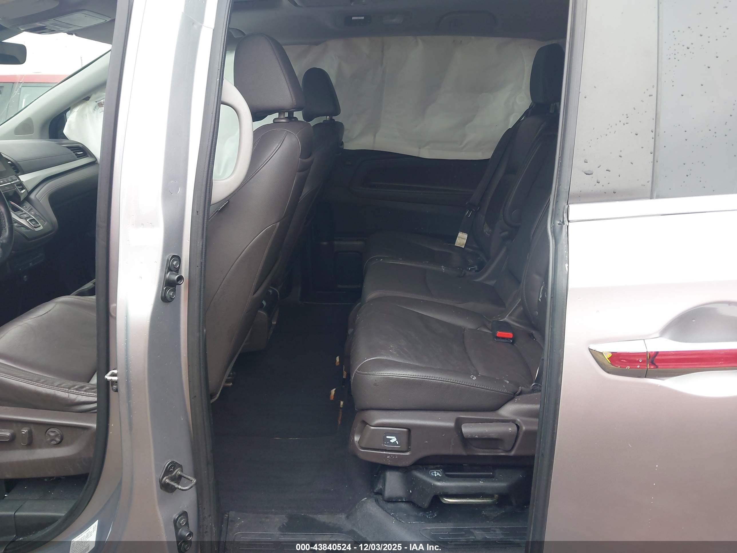HONDA ODYSSEY image 8