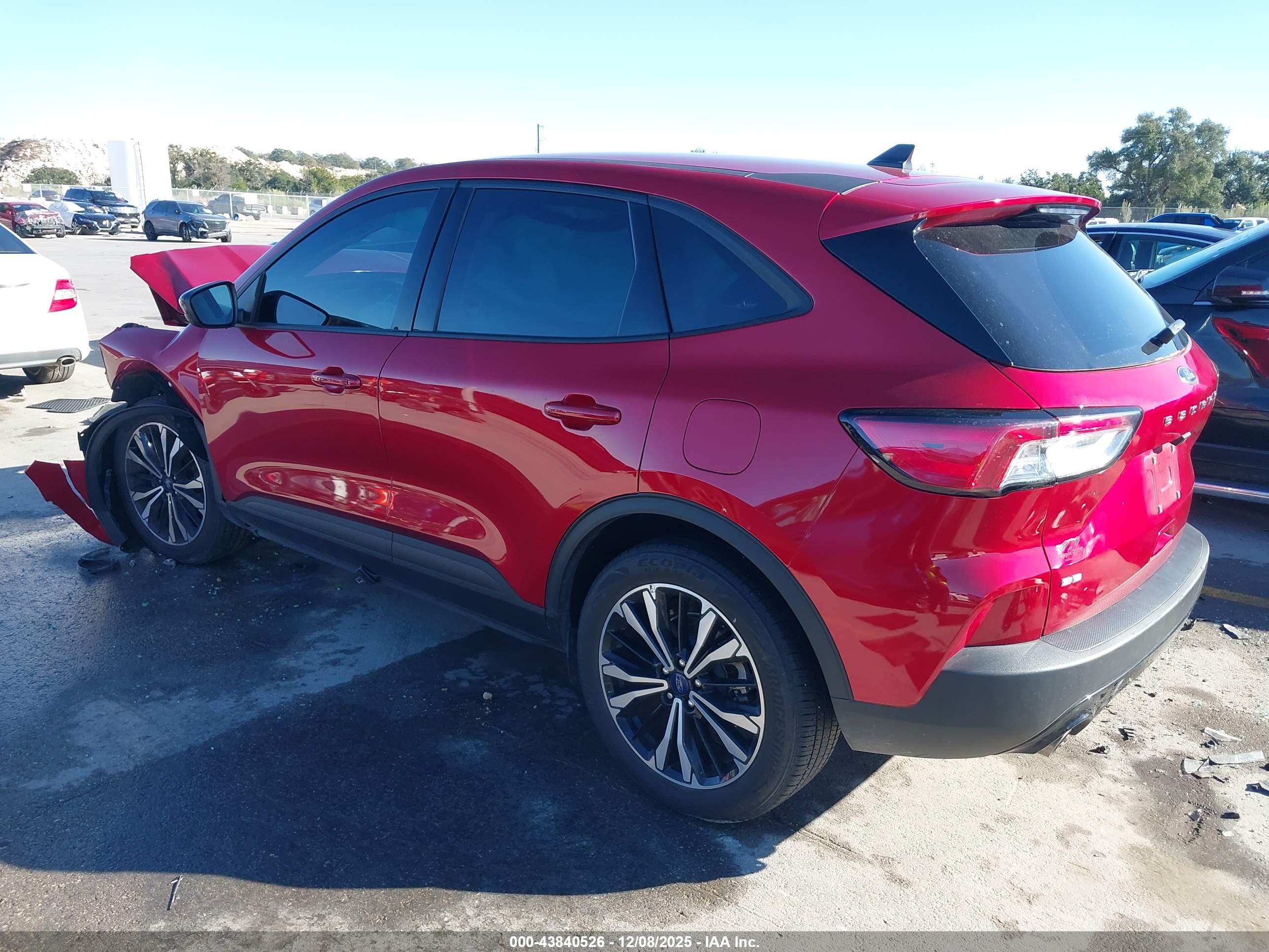 FORD ESCAPE image 3