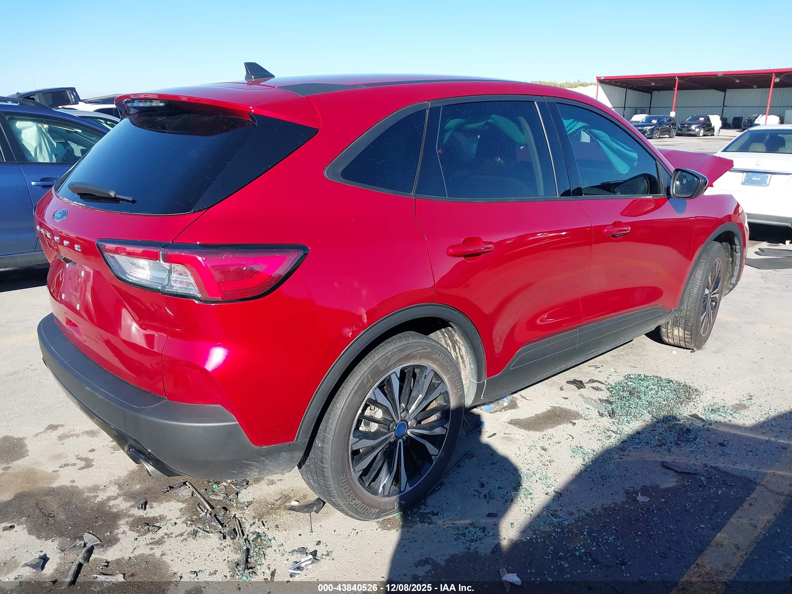 FORD ESCAPE image 4
