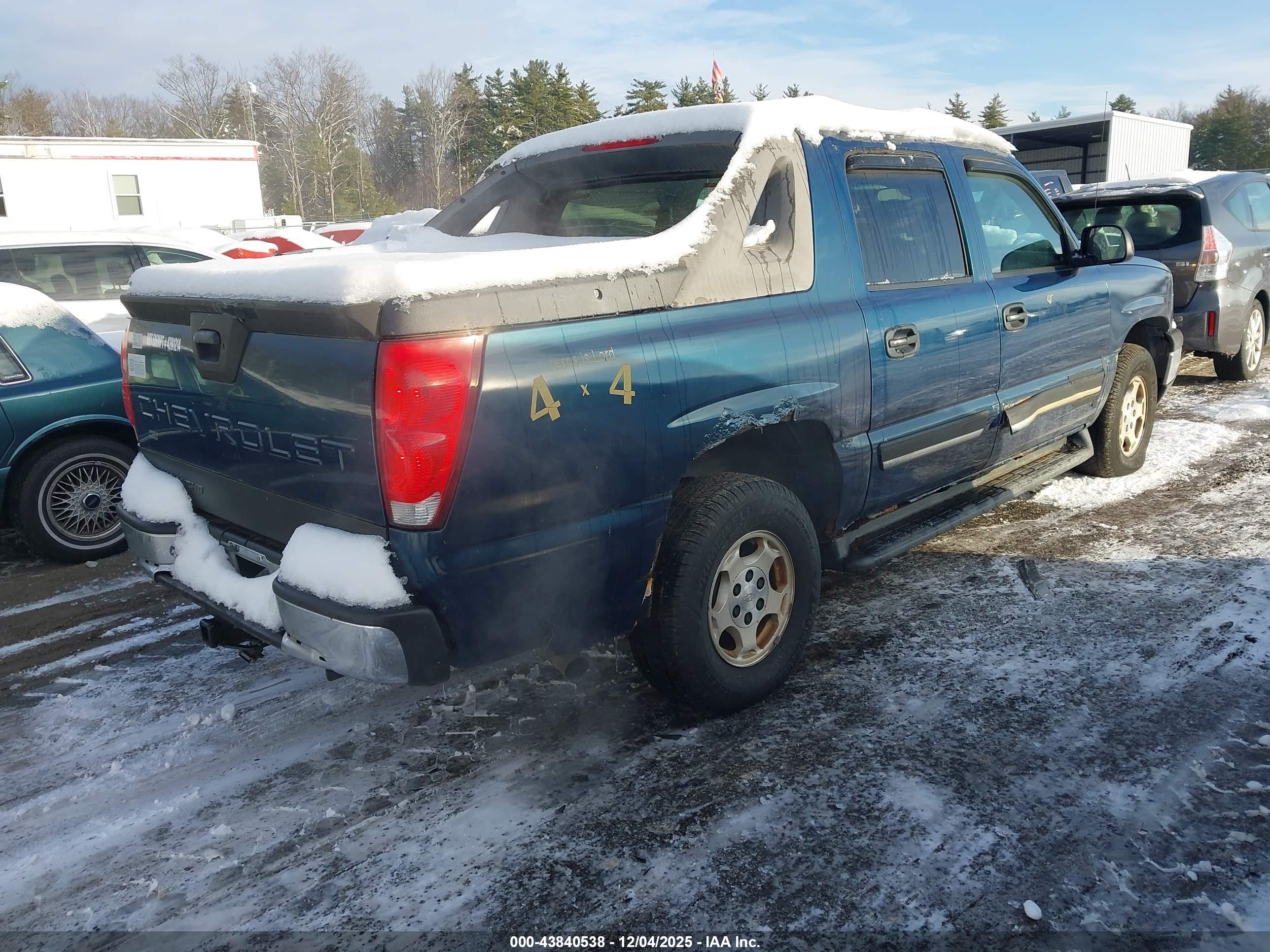 CHEVROLET AVALANCHE image 4