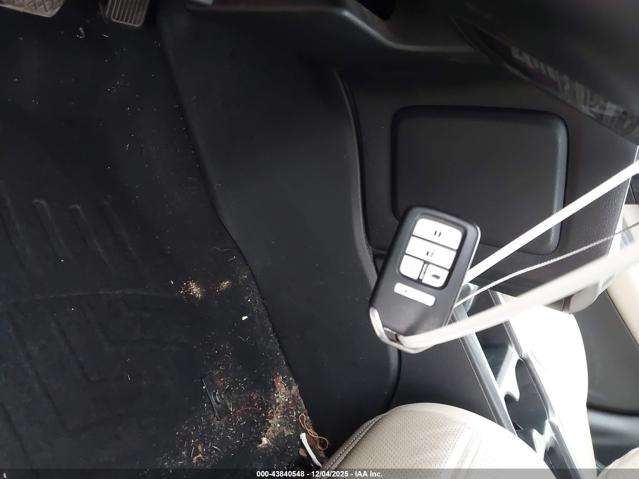 HONDA CR-V image 11