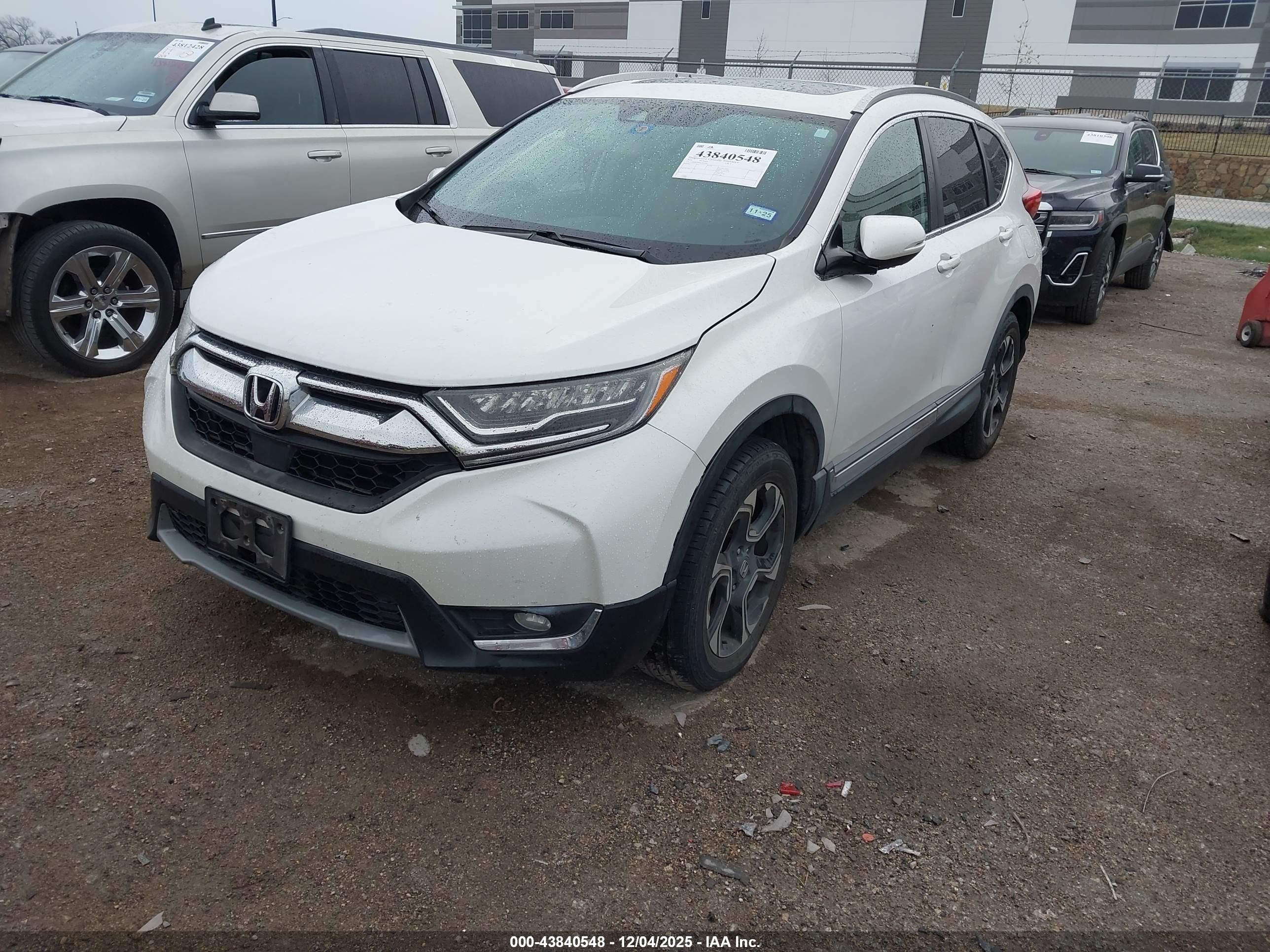HONDA CR-V image 2