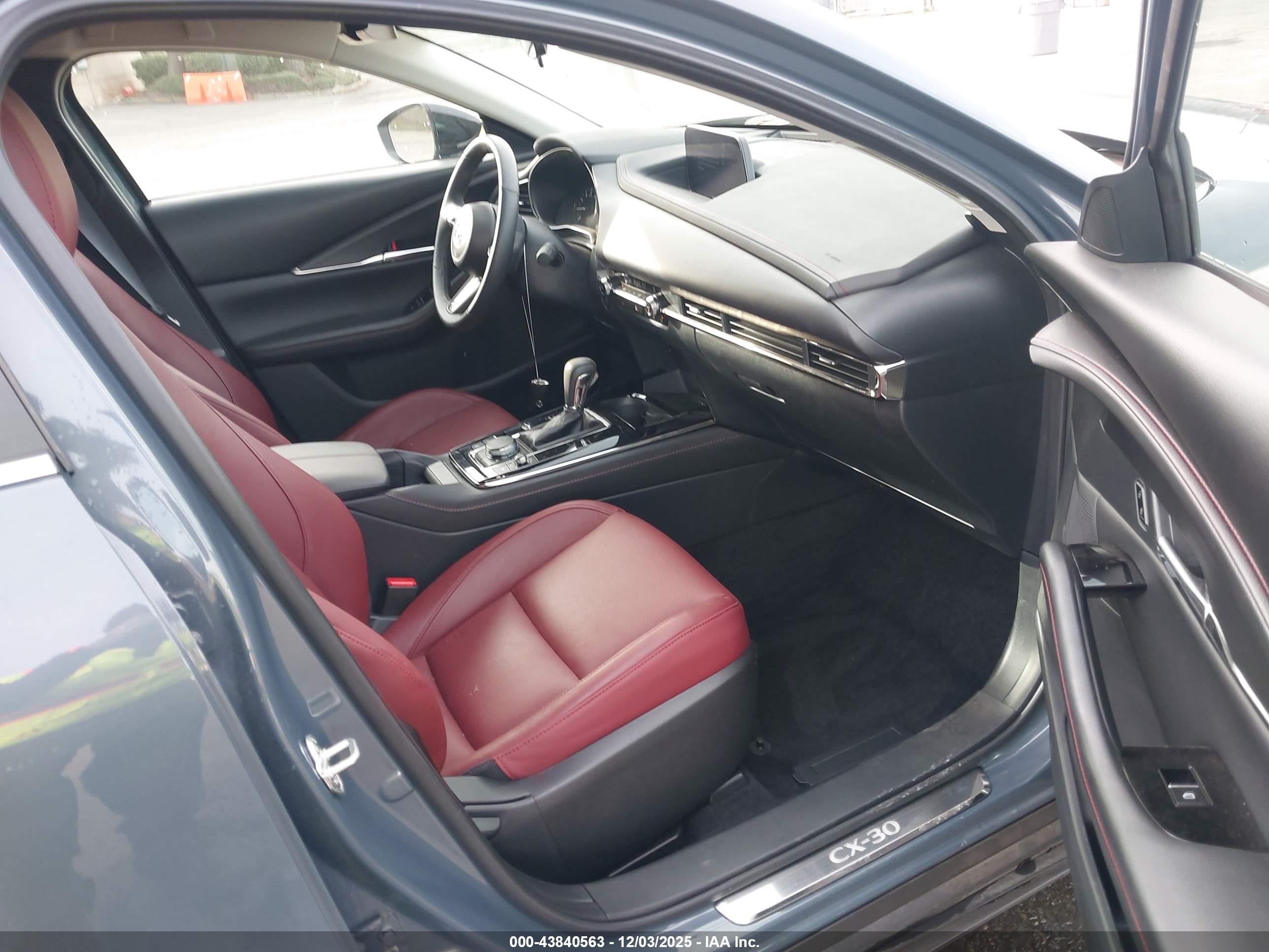 MAZDA CX-30 image 5