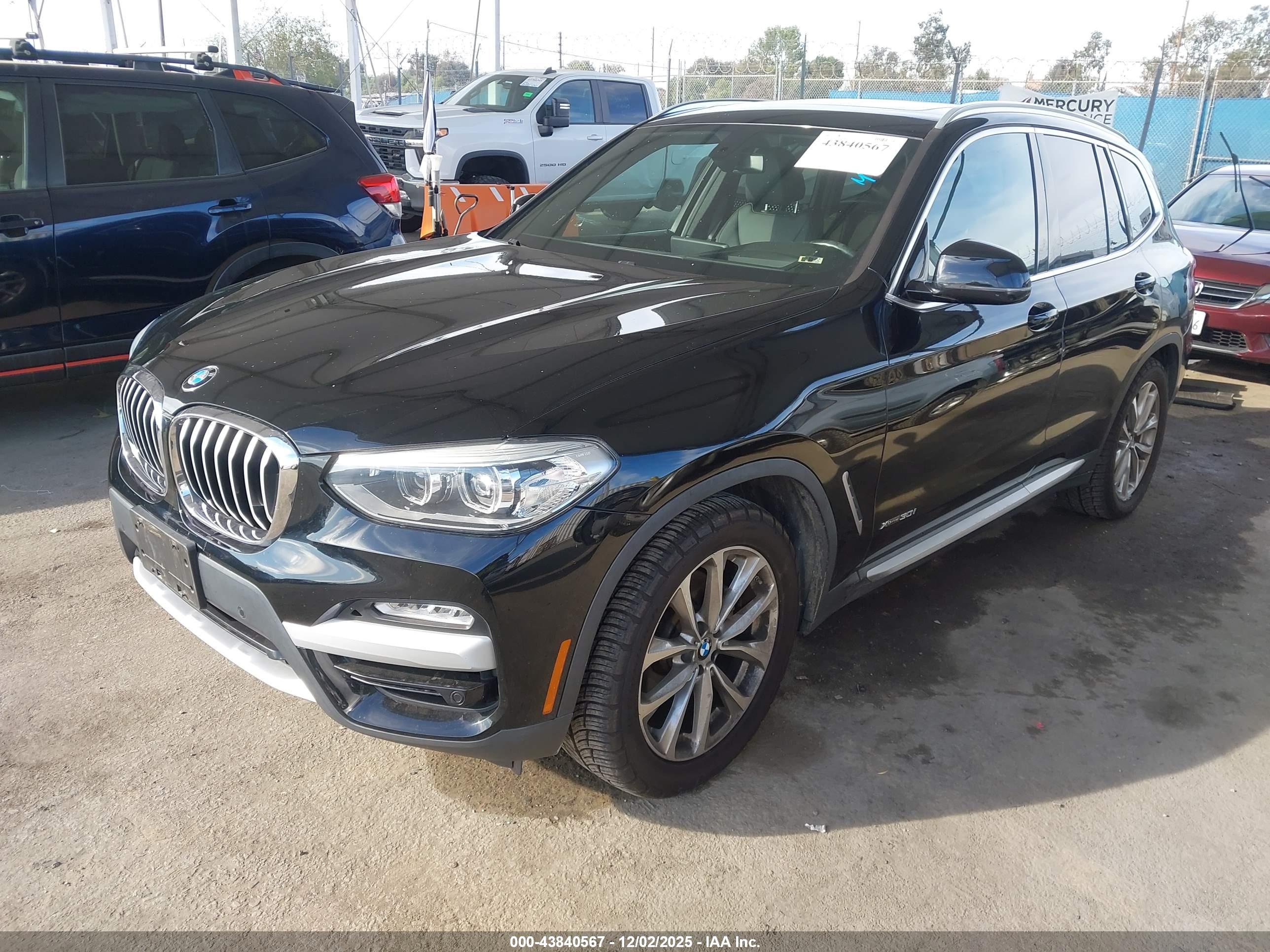 BMW X3 image 2