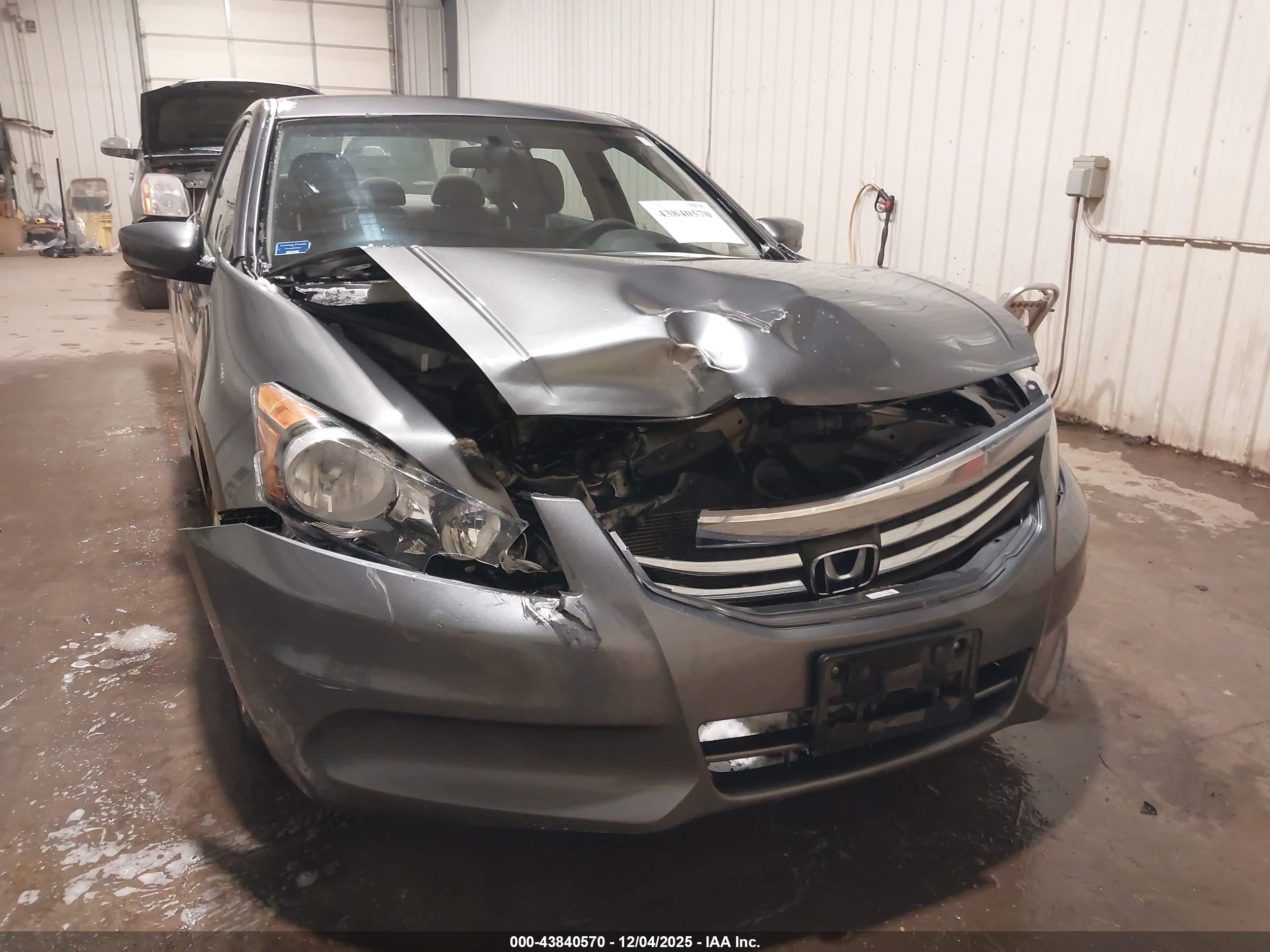 HONDA ACCORD image 6